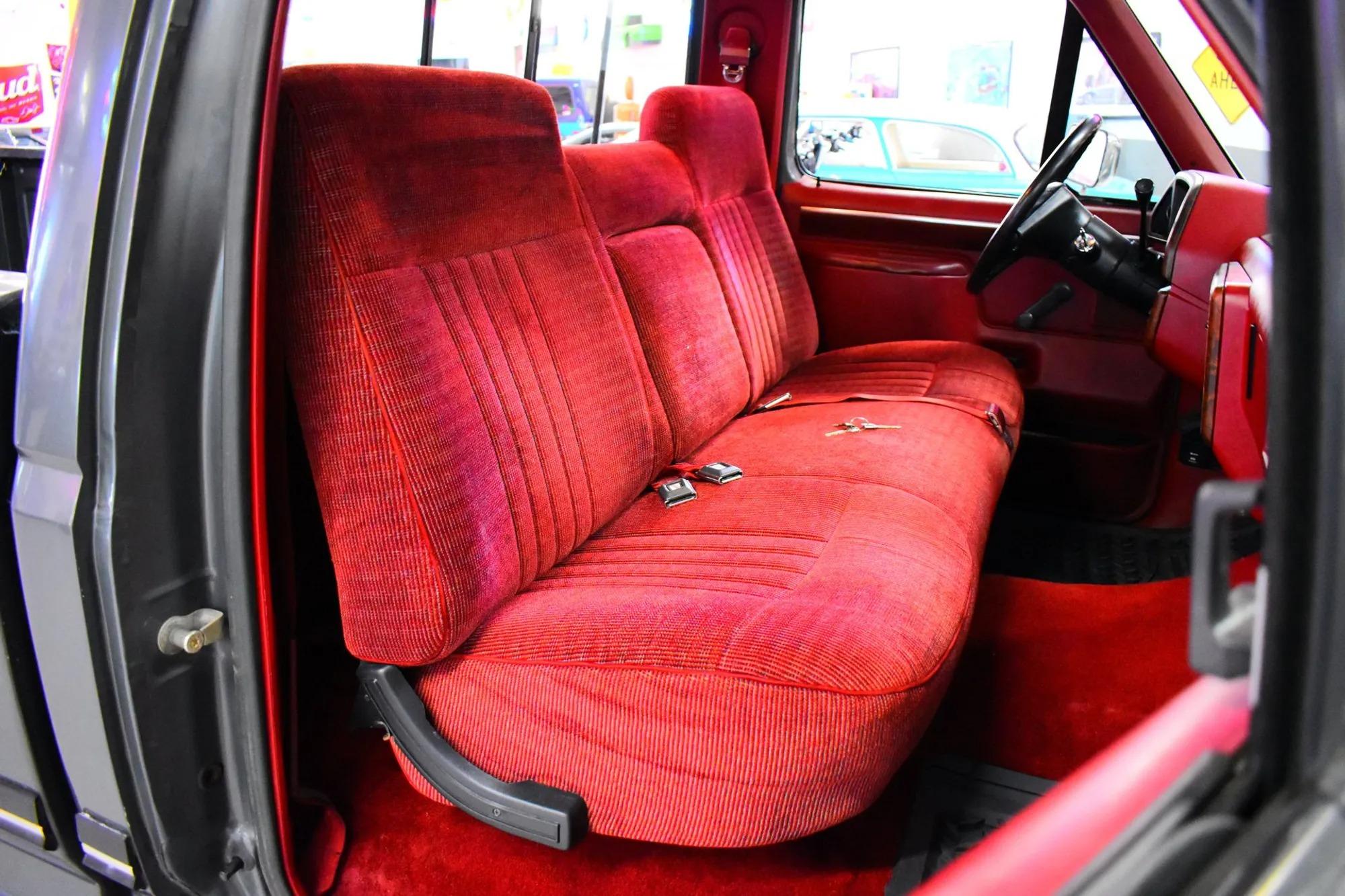 67k-Mile 1987 Ford F-250 XLT Lariat