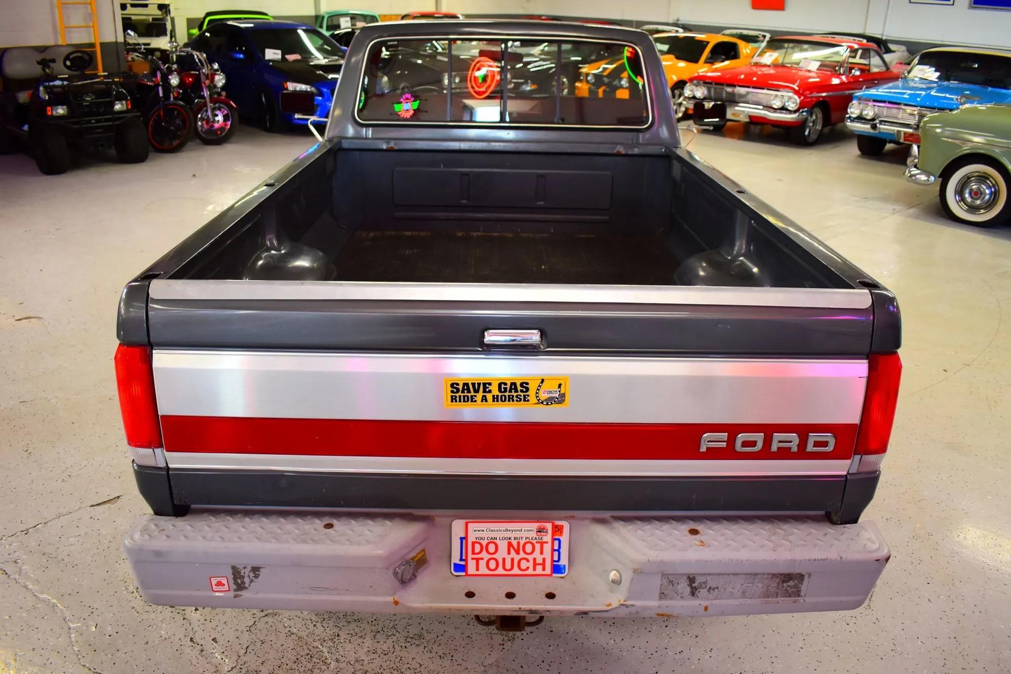 67k-Mile 1987 Ford F-250 XLT Lariat