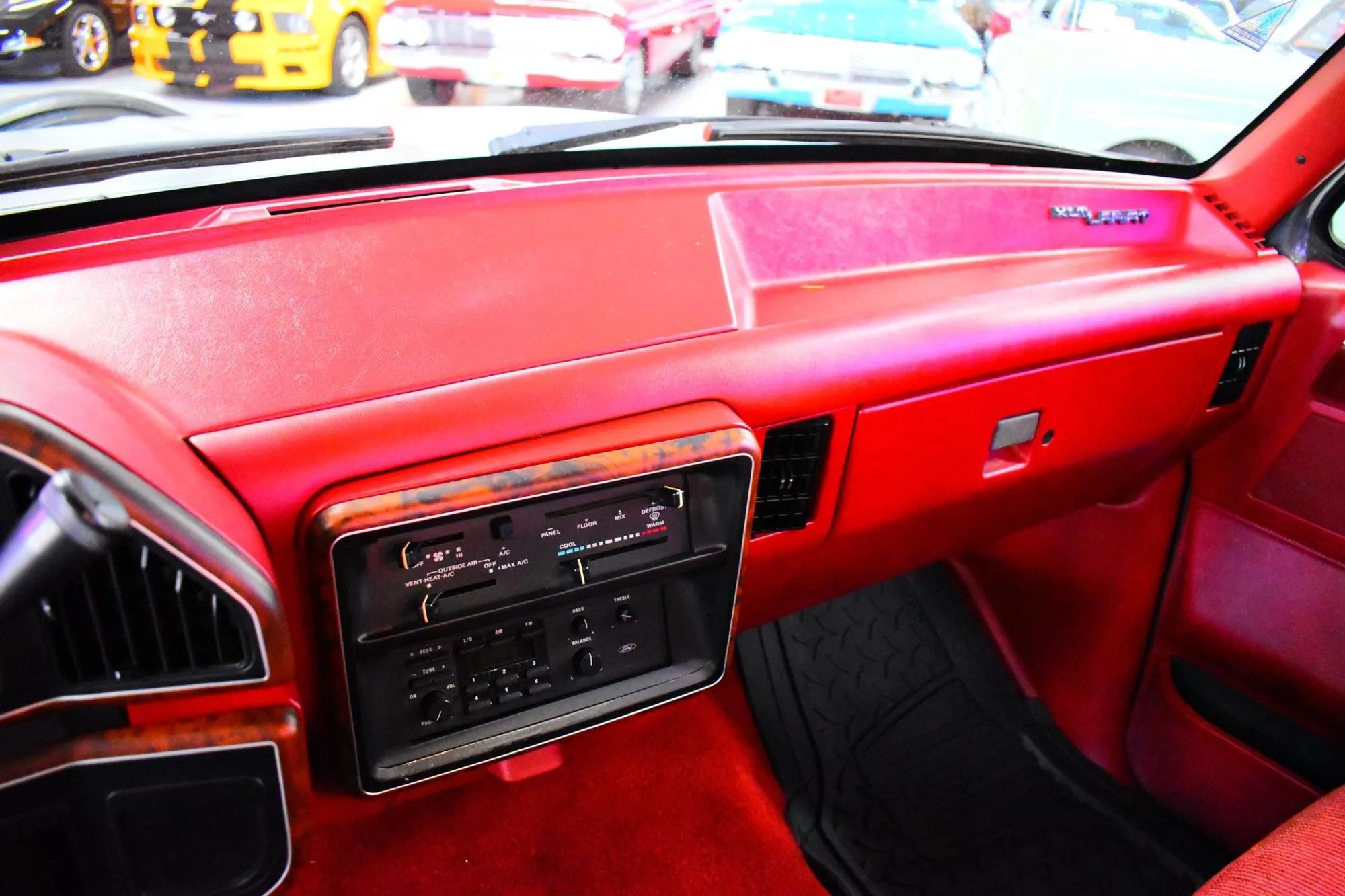 67k-Mile 1987 Ford F-250 XLT Lariat