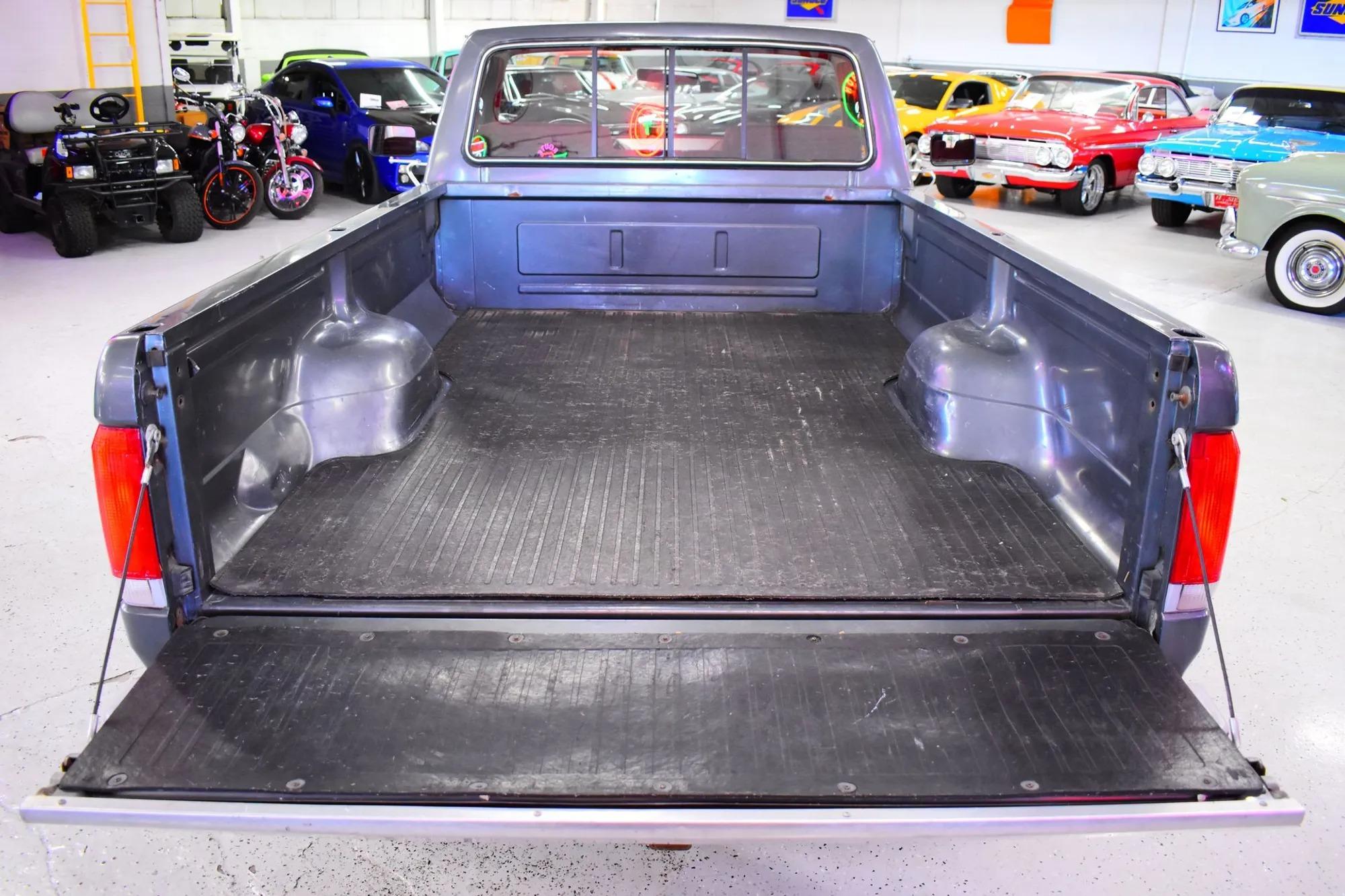 67k-Mile 1987 Ford F-250 XLT Lariat