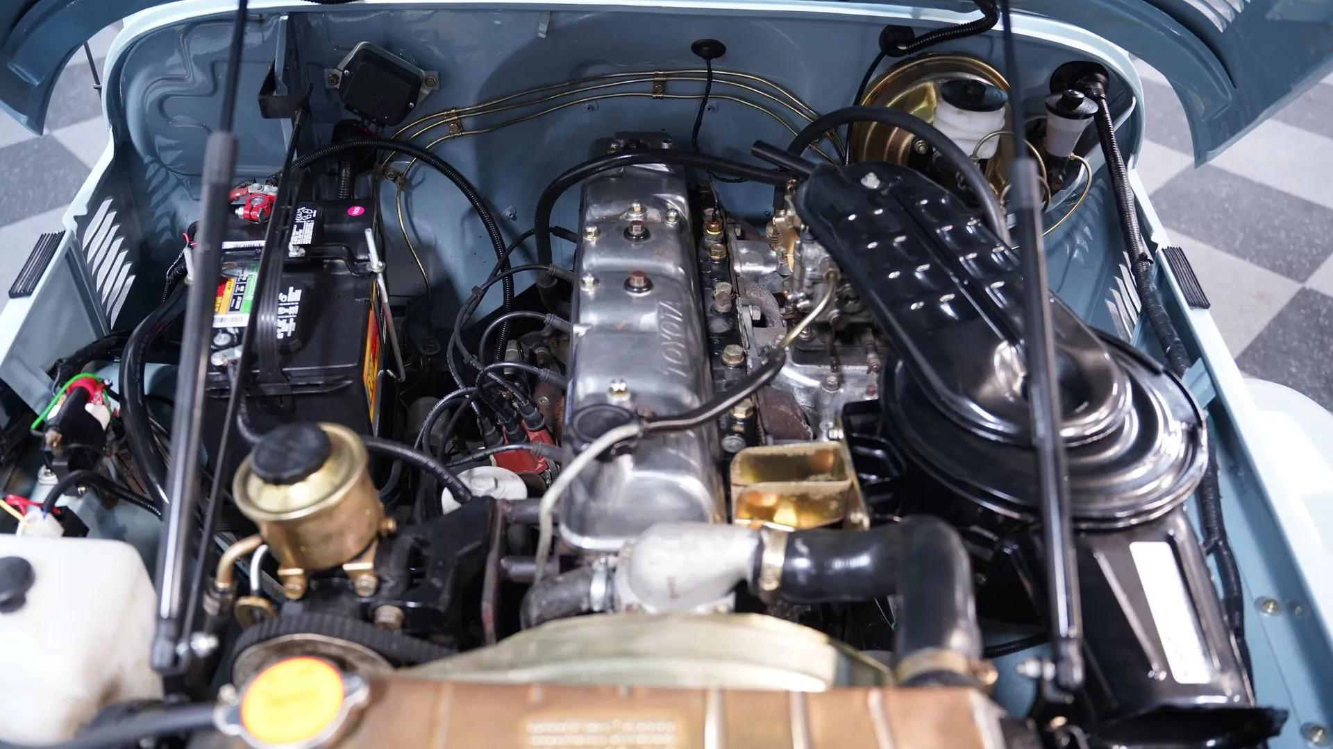 1982 Toyota Land Cruiser FJ40 with Trailer