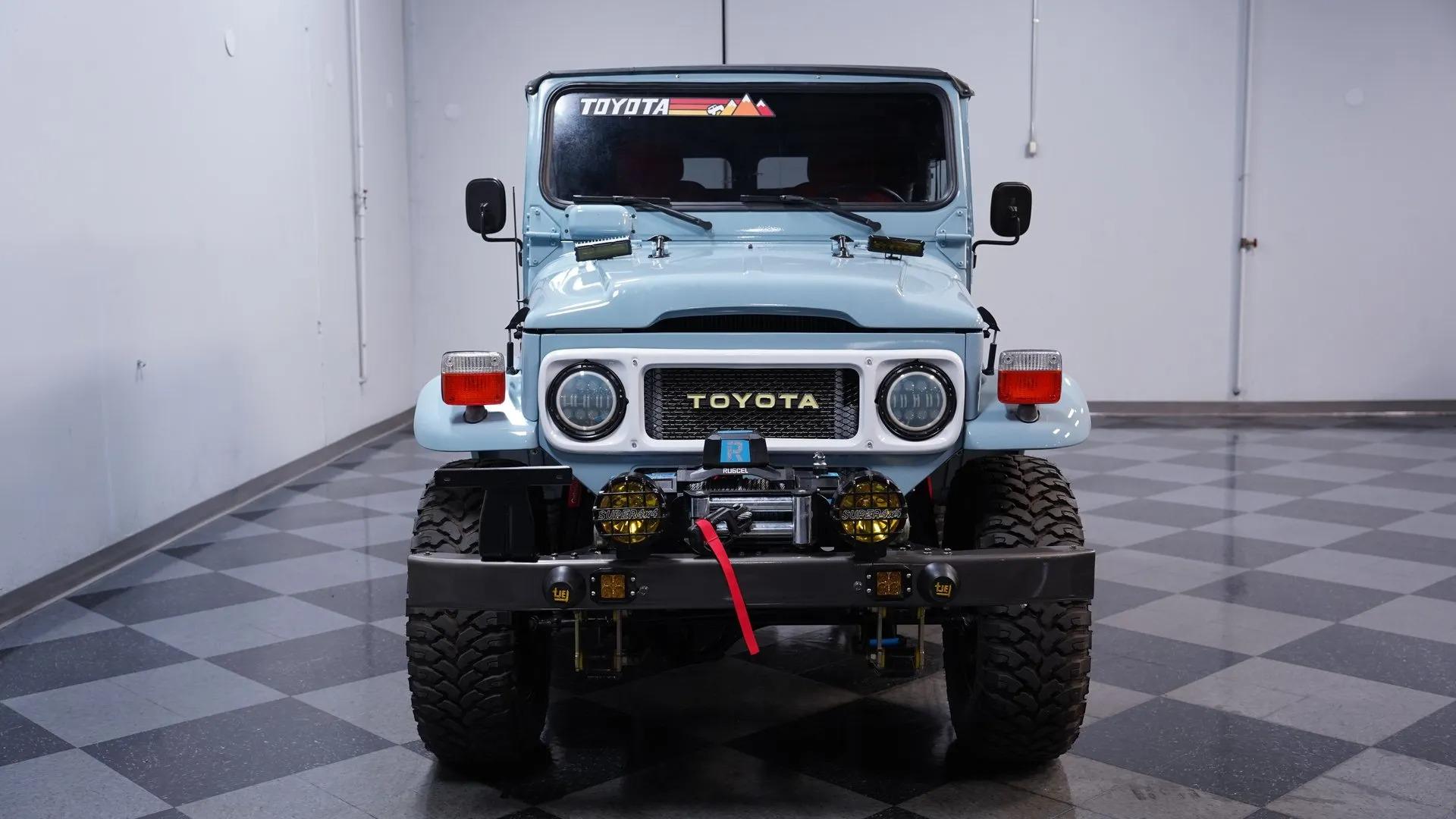 1982 Toyota Land Cruiser FJ40 with Trailer