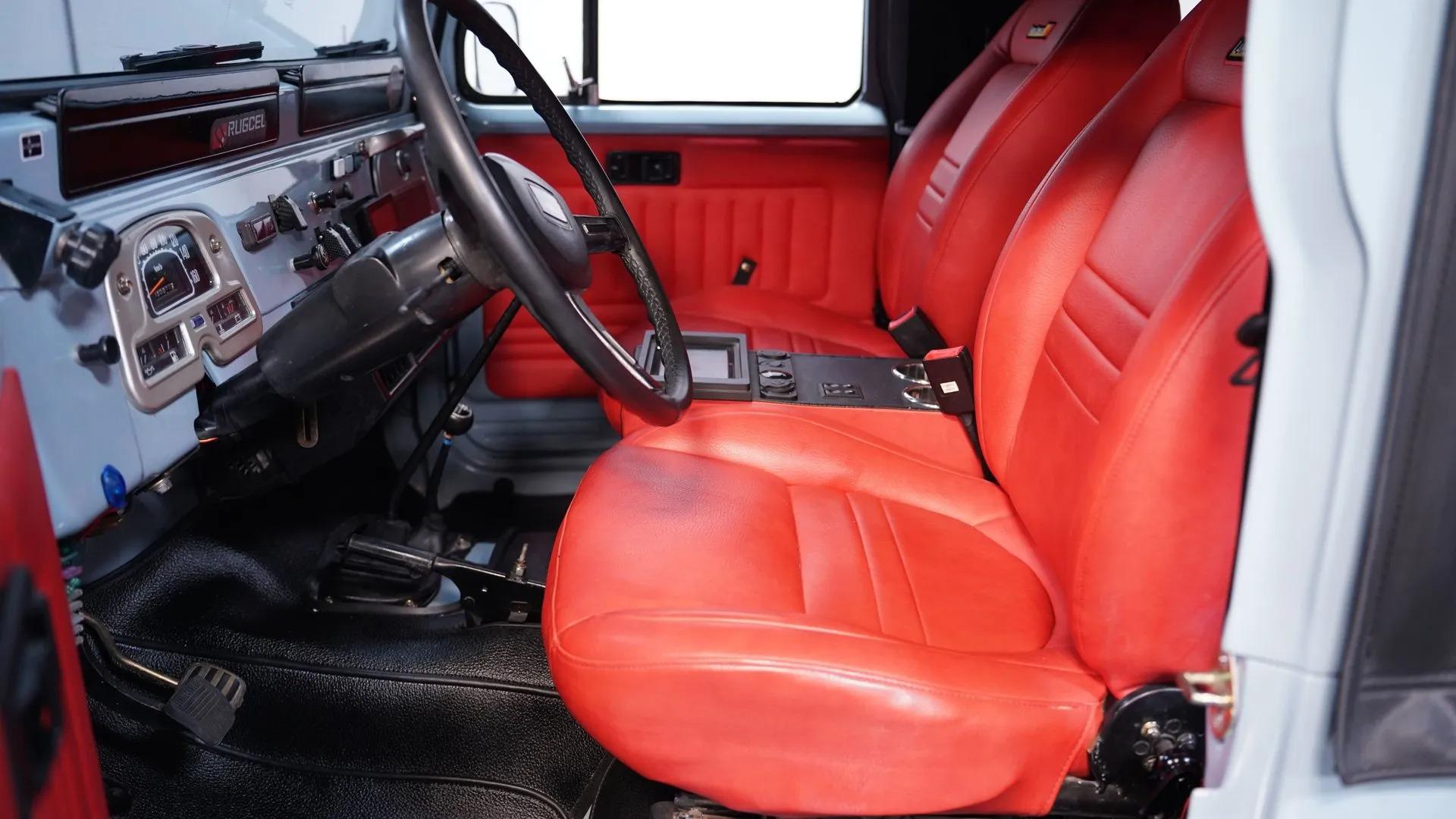 1982 Toyota Land Cruiser FJ40 with Trailer