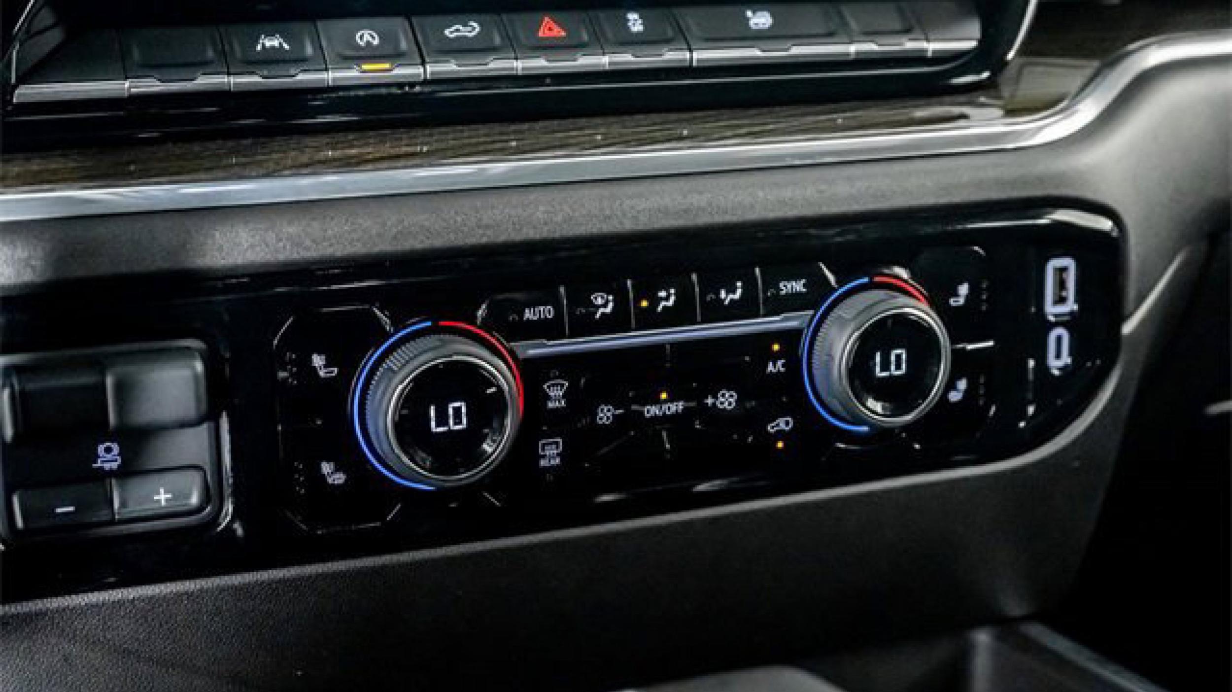 2024 Chevrolet Silverado RST