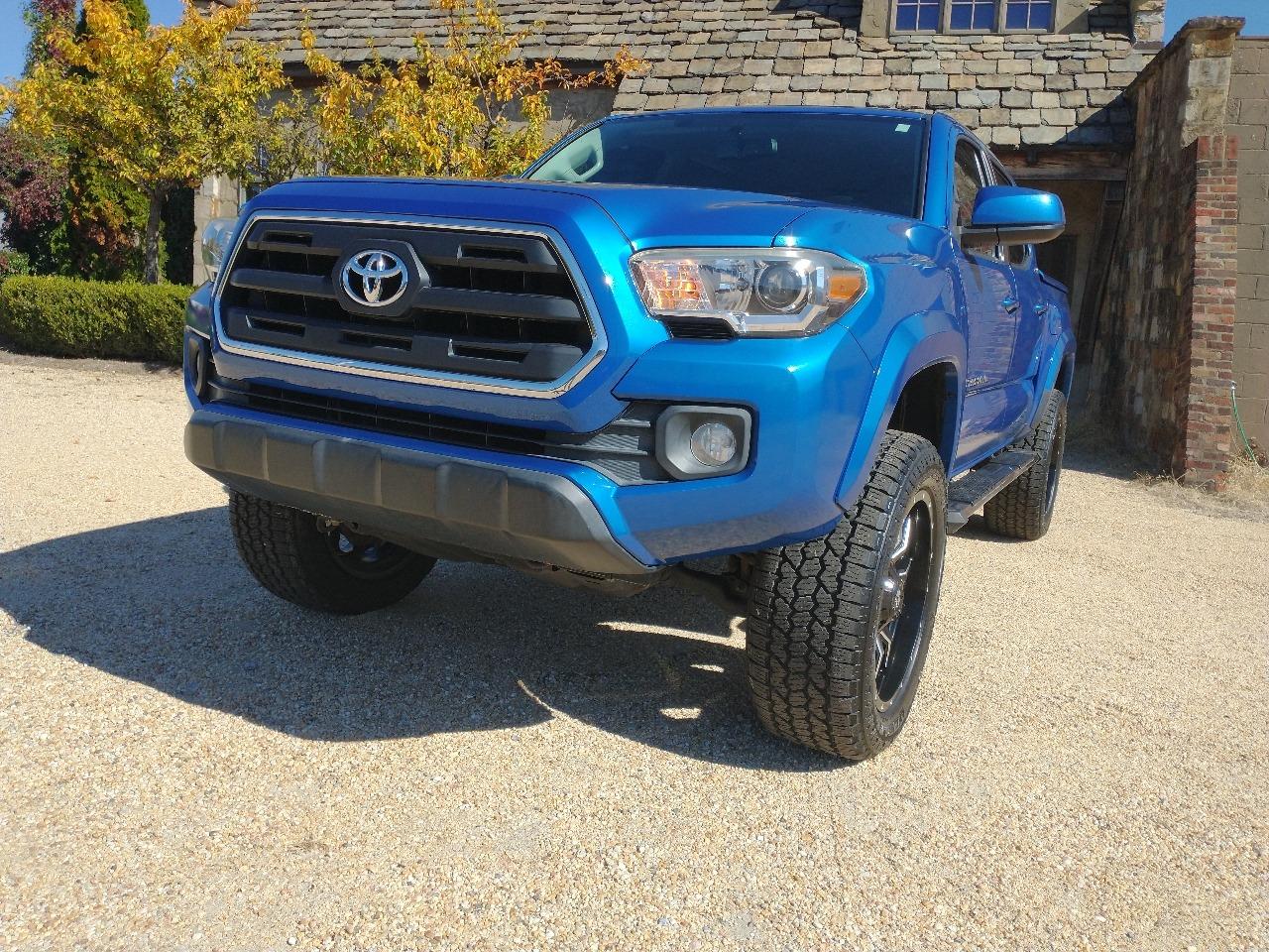 2017 Toyota Tacoma SR5 - 5
