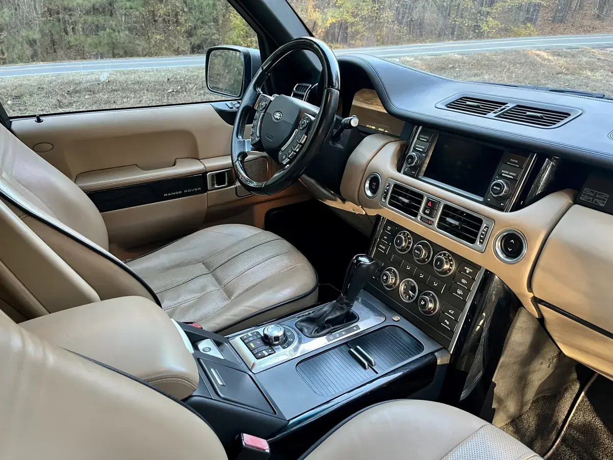 2012 Land Rover Range Rover HSE Lux