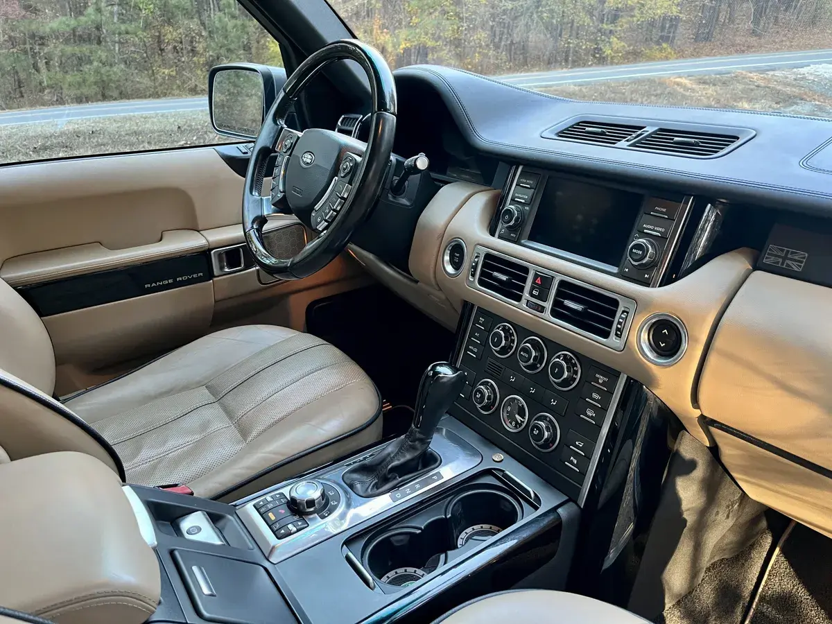 2012 Land Rover Range Rover HSE Lux