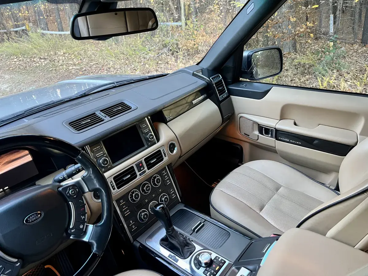 2012 Land Rover Range Rover HSE Lux