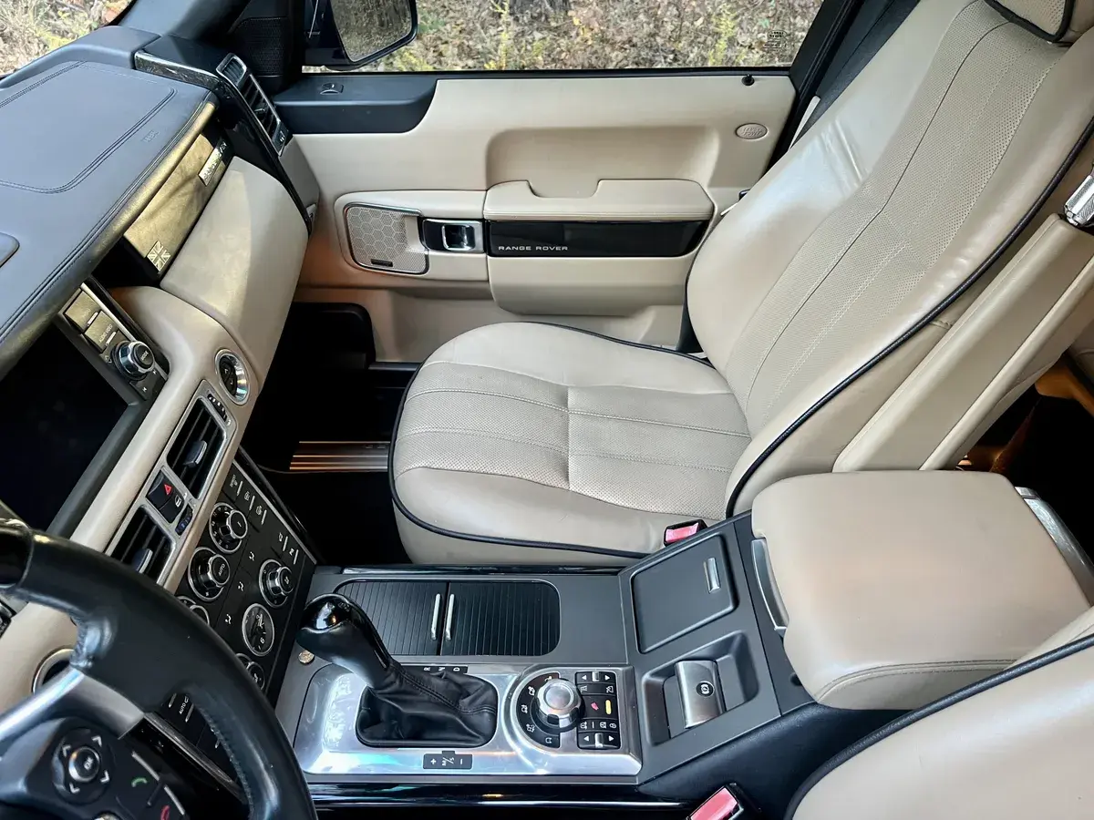 2012 Land Rover Range Rover HSE Lux