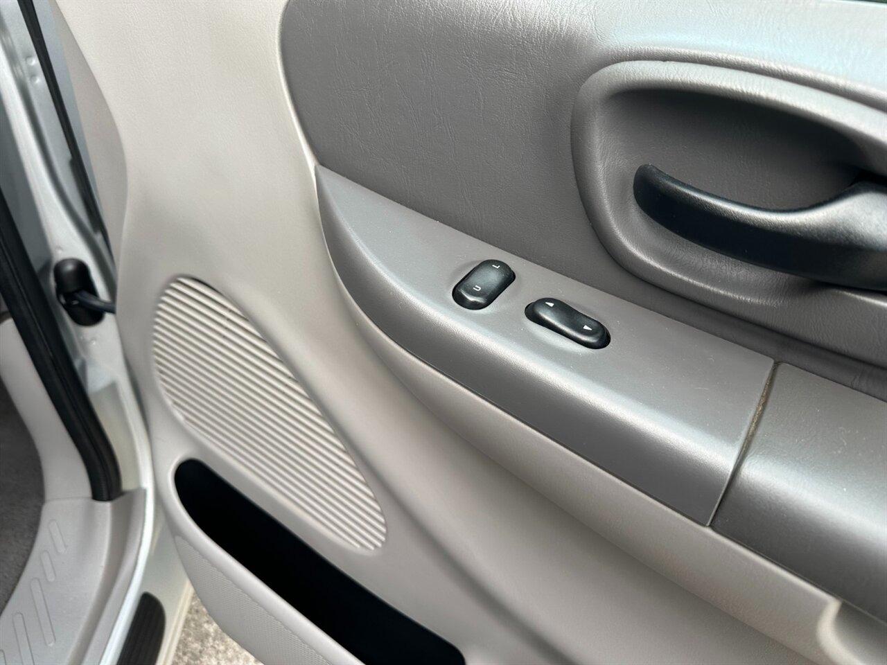 1999 Ford F-150 Lariat