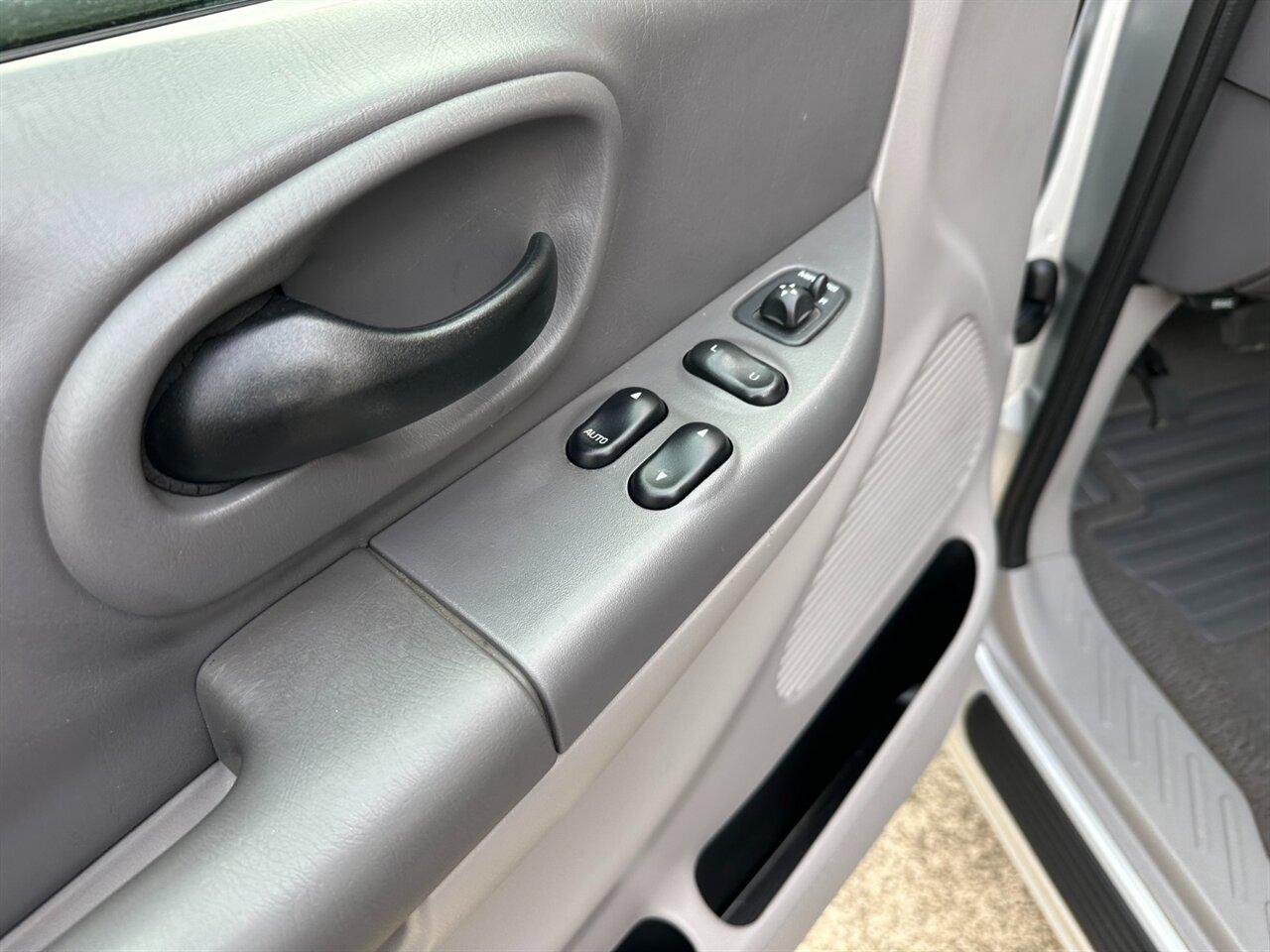 1999 Ford F-150 Lariat