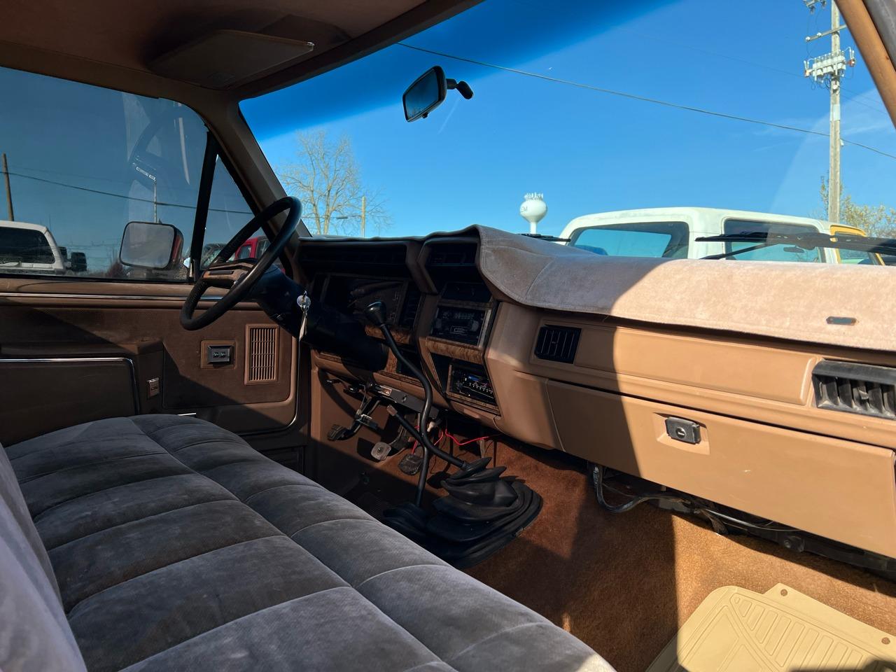 1986 Ford F-150 Lariat