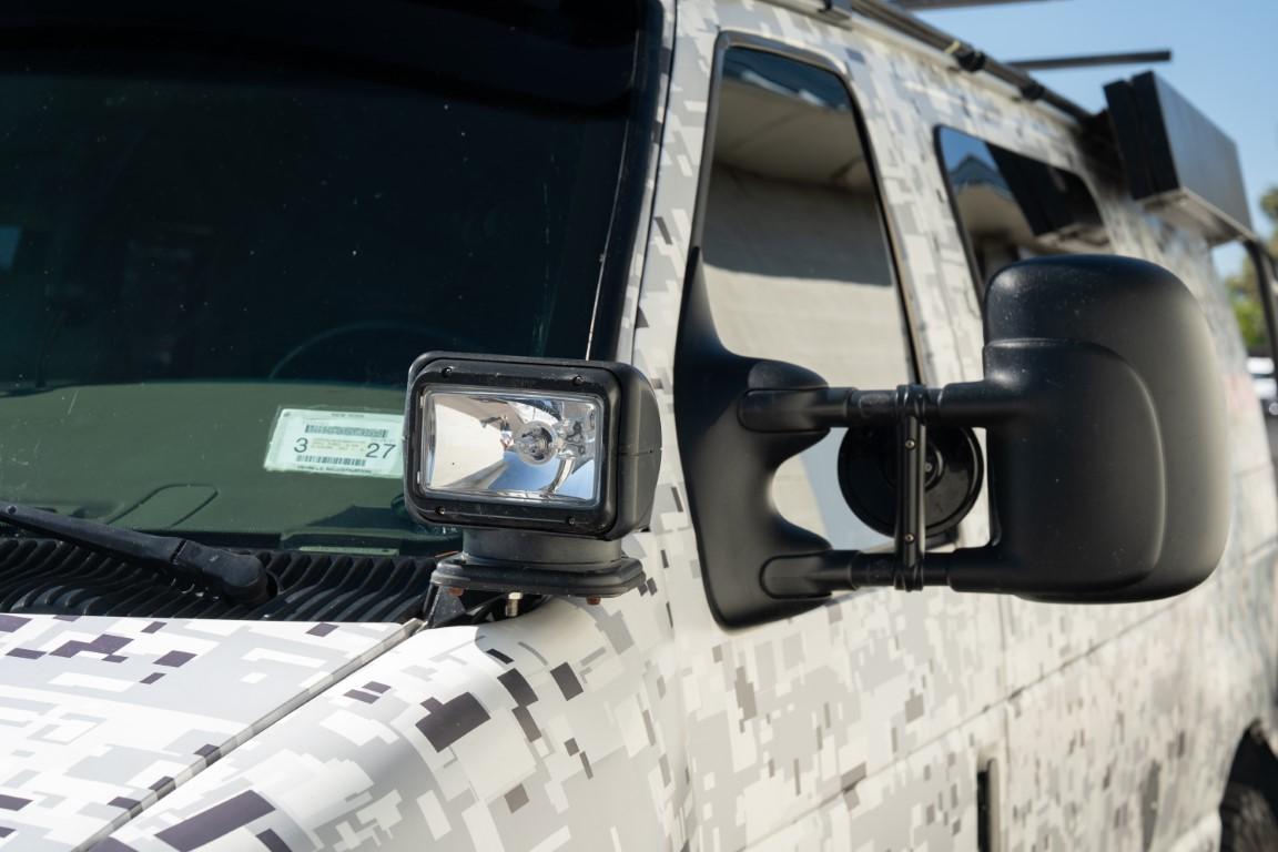 Modified 2002 Ford E-250 Overlander