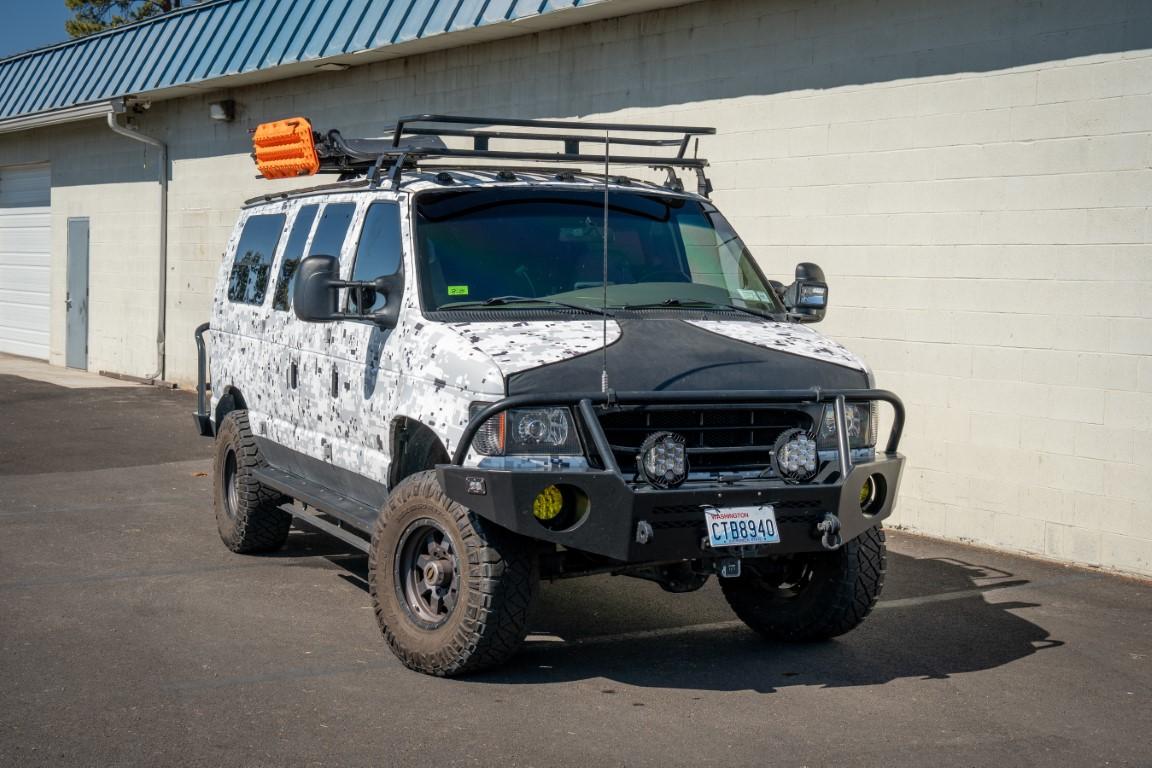 Modified 2002 Ford E-250 Overlander - 3