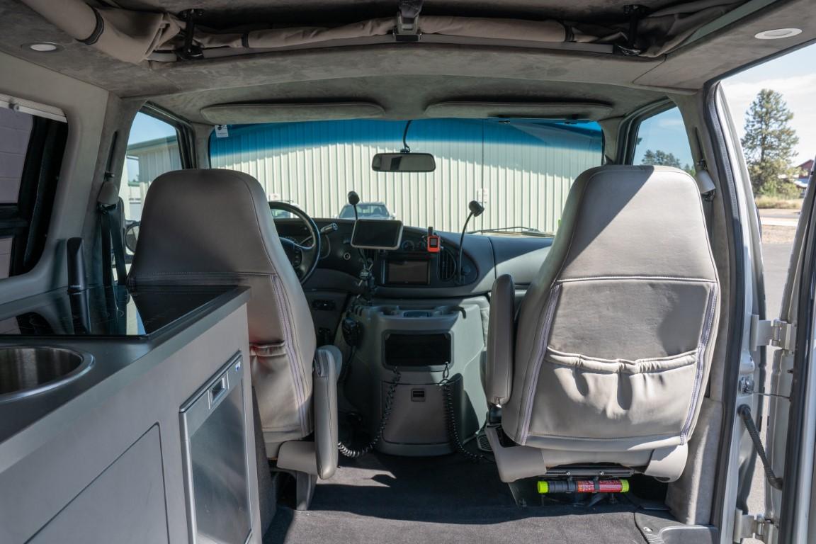 Modified 2002 Ford E-250 Overlander