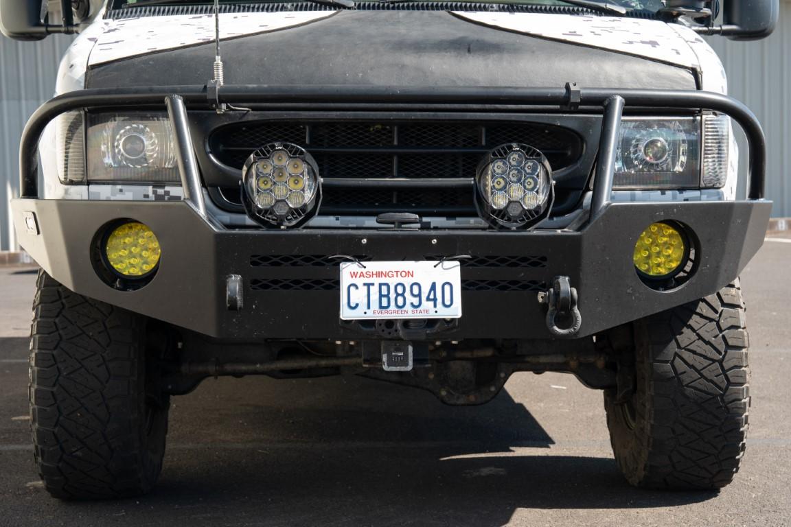 Modified 2002 Ford E-250 Overlander