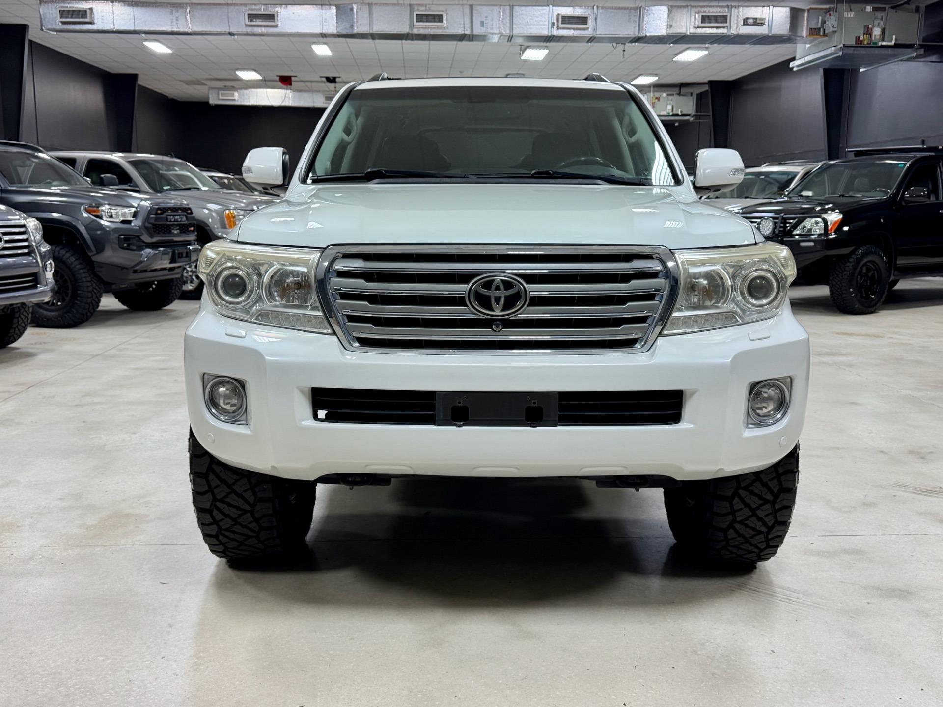 2013 Toyota Land Cruiser