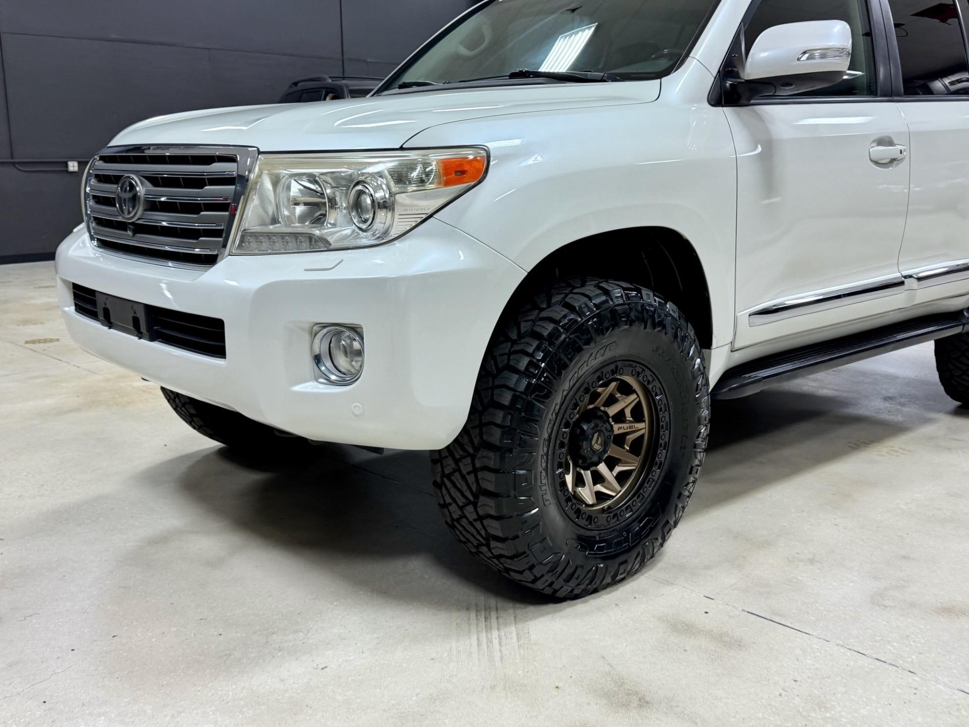 2013 Toyota Land Cruiser