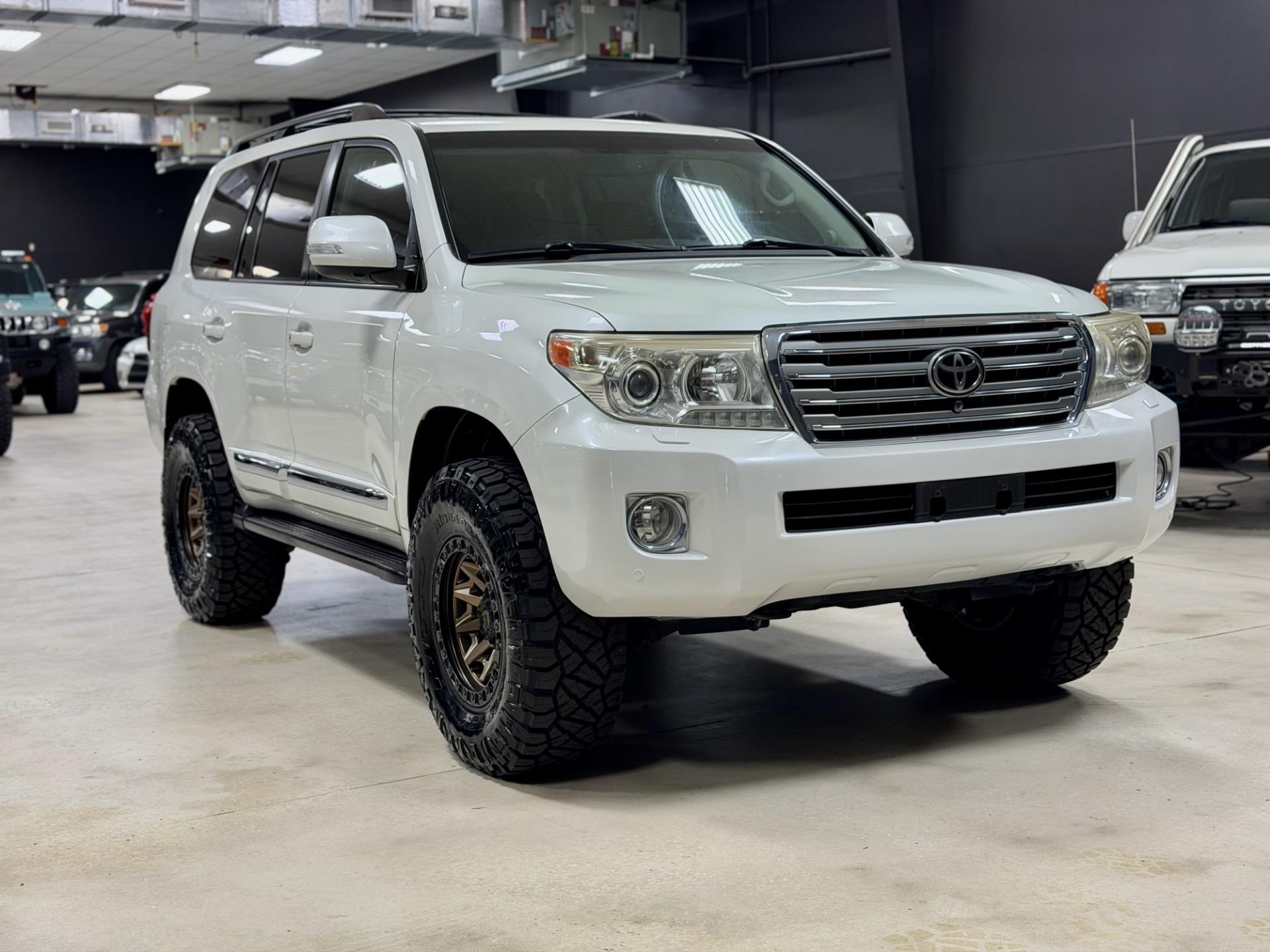 2013 Toyota Land Cruiser - 2