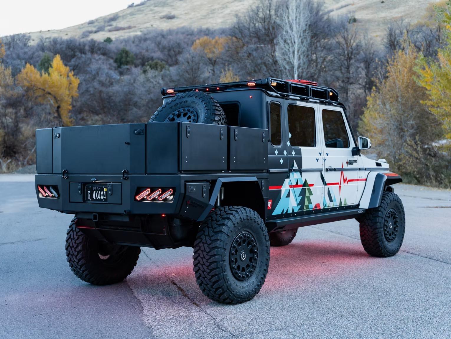 2017 Mercedes-Benz G550 4x4 Squared Pickup