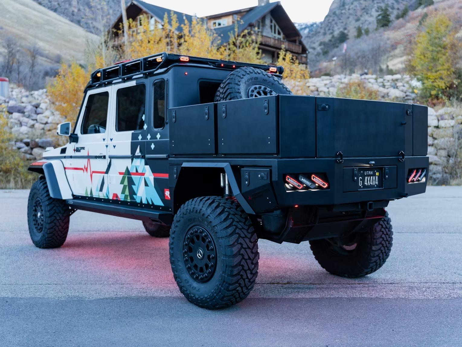 2017 Mercedes-Benz G550 4x4 Squared Pickup