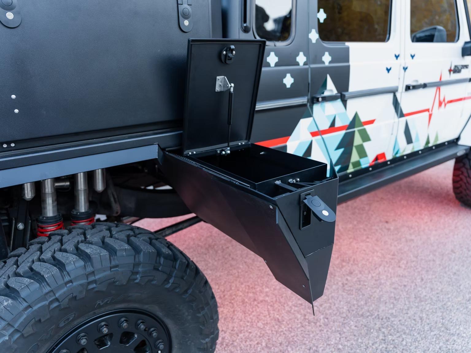 2017 Mercedes-Benz G550 4x4 Squared Pickup