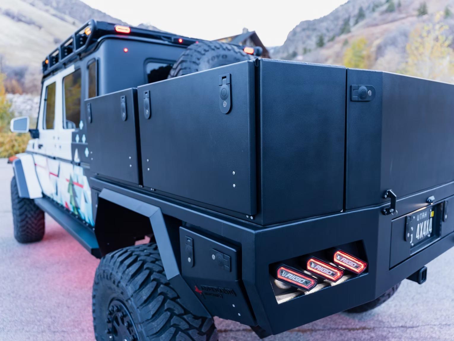 2017 Mercedes-Benz G550 4x4 Squared Pickup