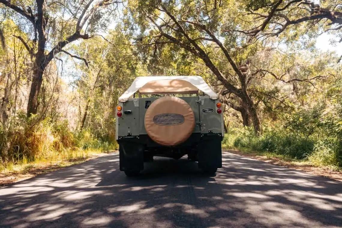 1973 Land Rover Series III 88 - 4