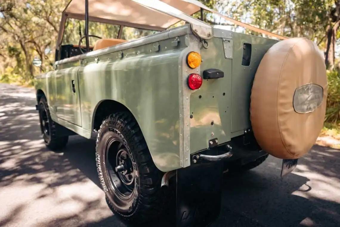 1973 Land Rover Series III 88