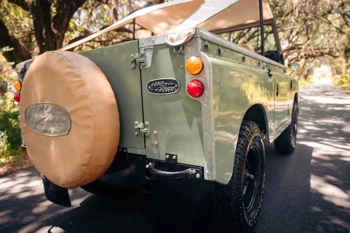 1973 Land Rover Series III 88