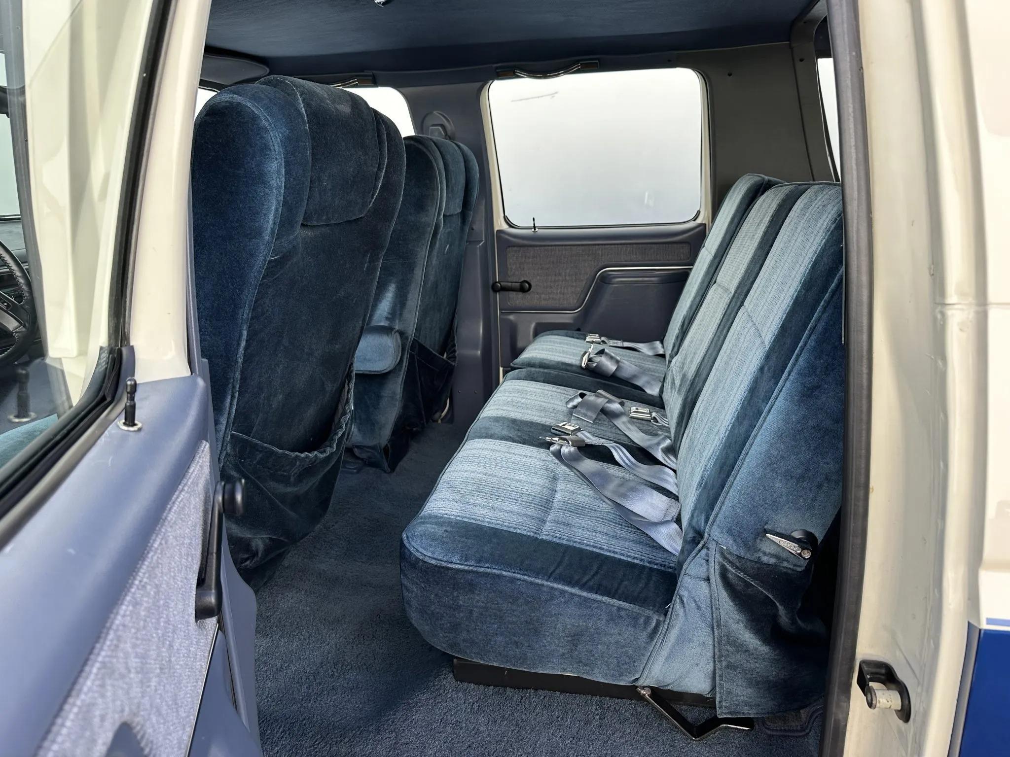 1990 Ford C-350 Centurion