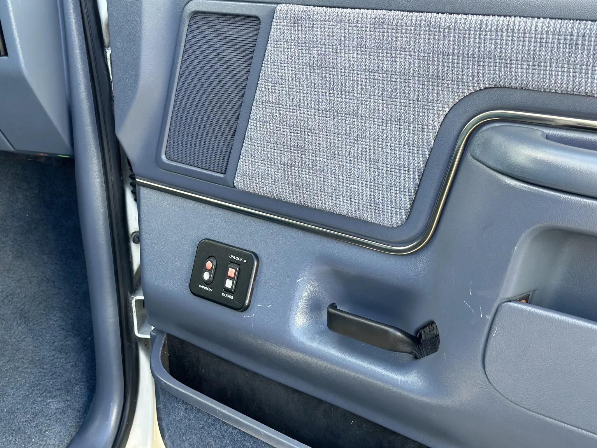 1990 Ford C-350 Centurion