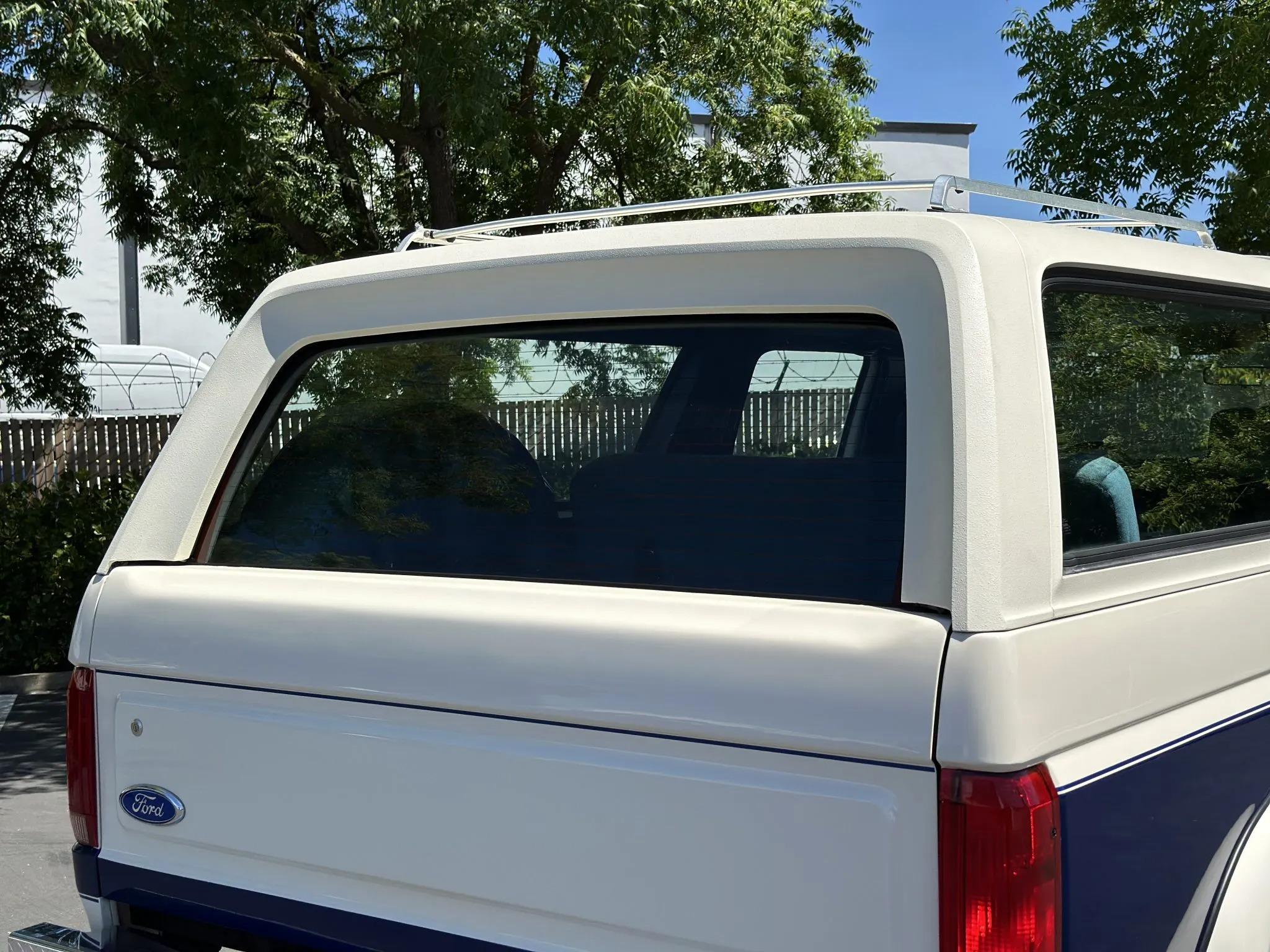 1990 Ford C-350 Centurion