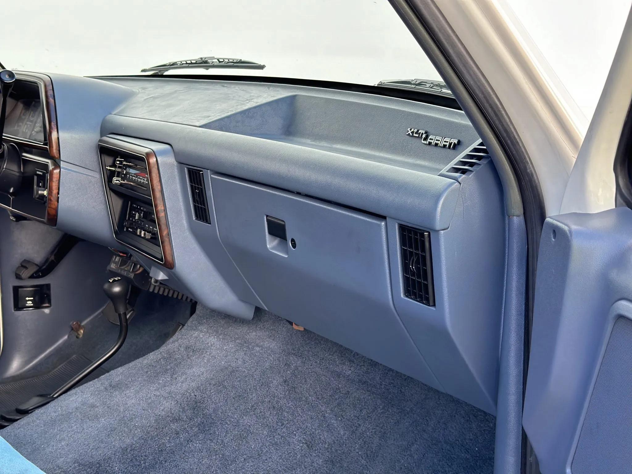 1990 Ford C-350 Centurion