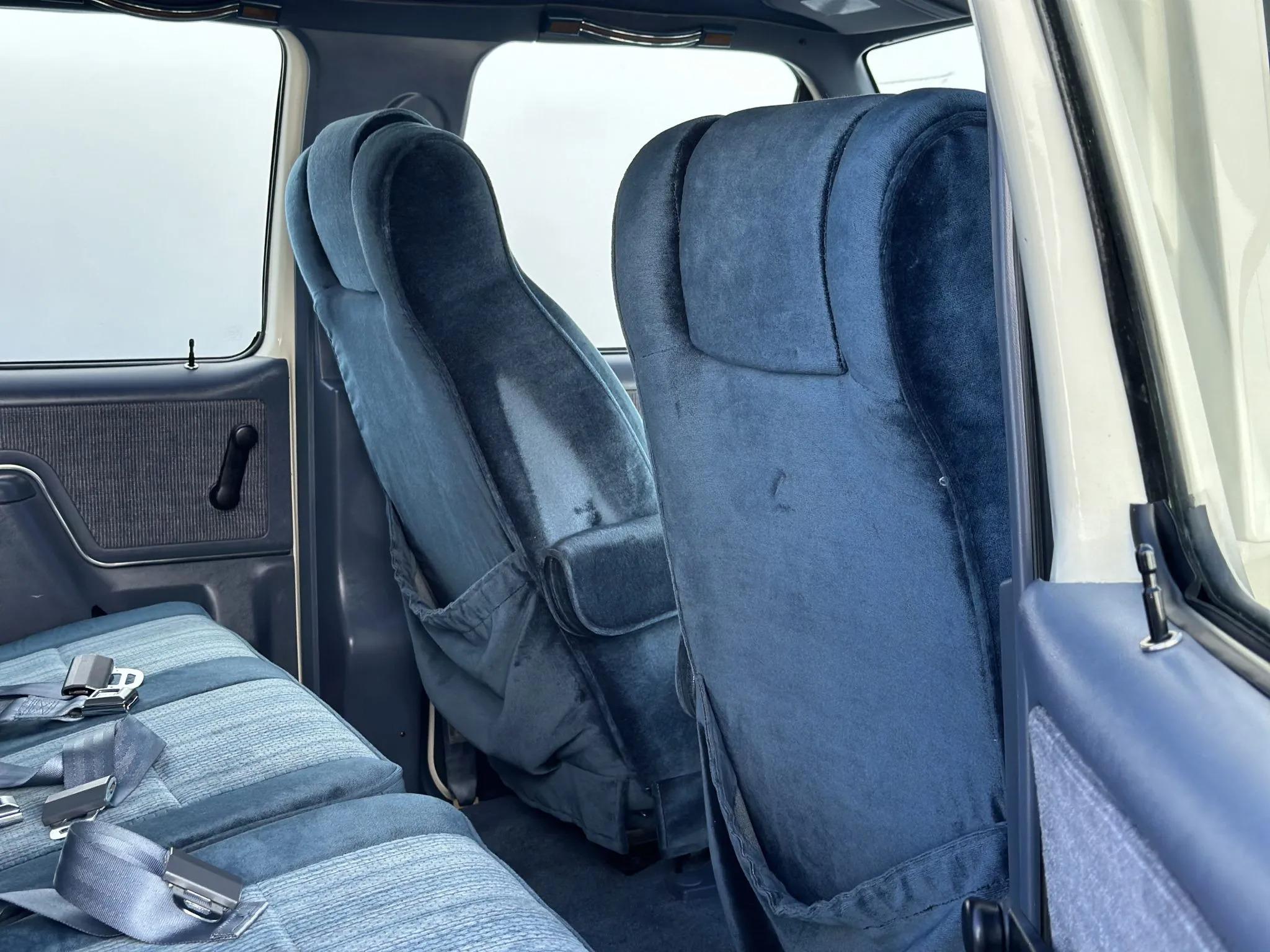 1990 Ford C-350 Centurion