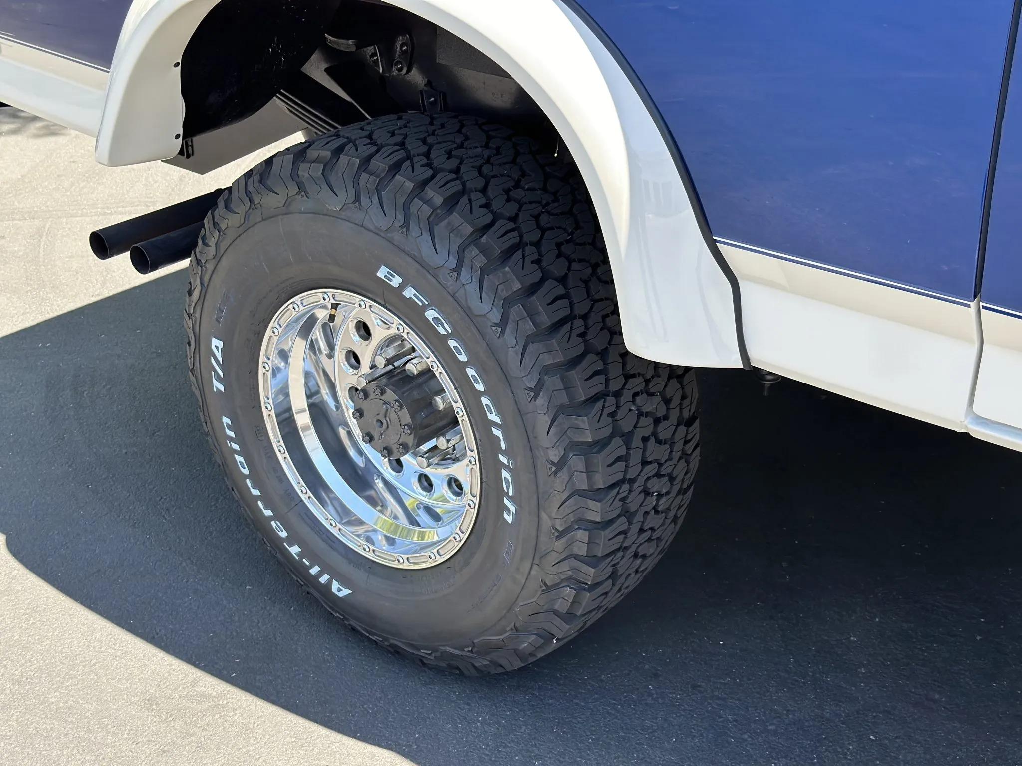 1990 Ford C-350 Centurion