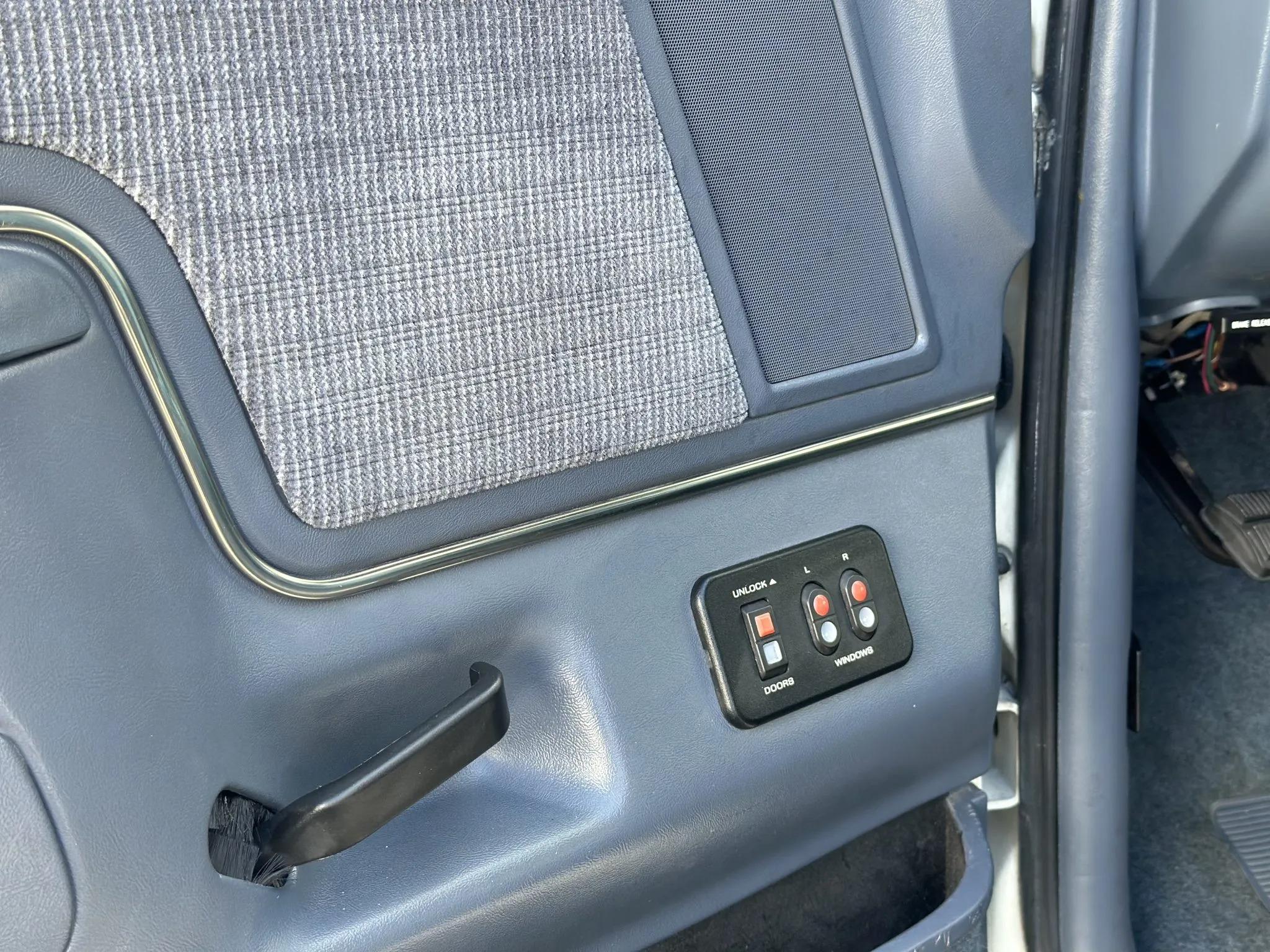 1990 Ford C-350 Centurion