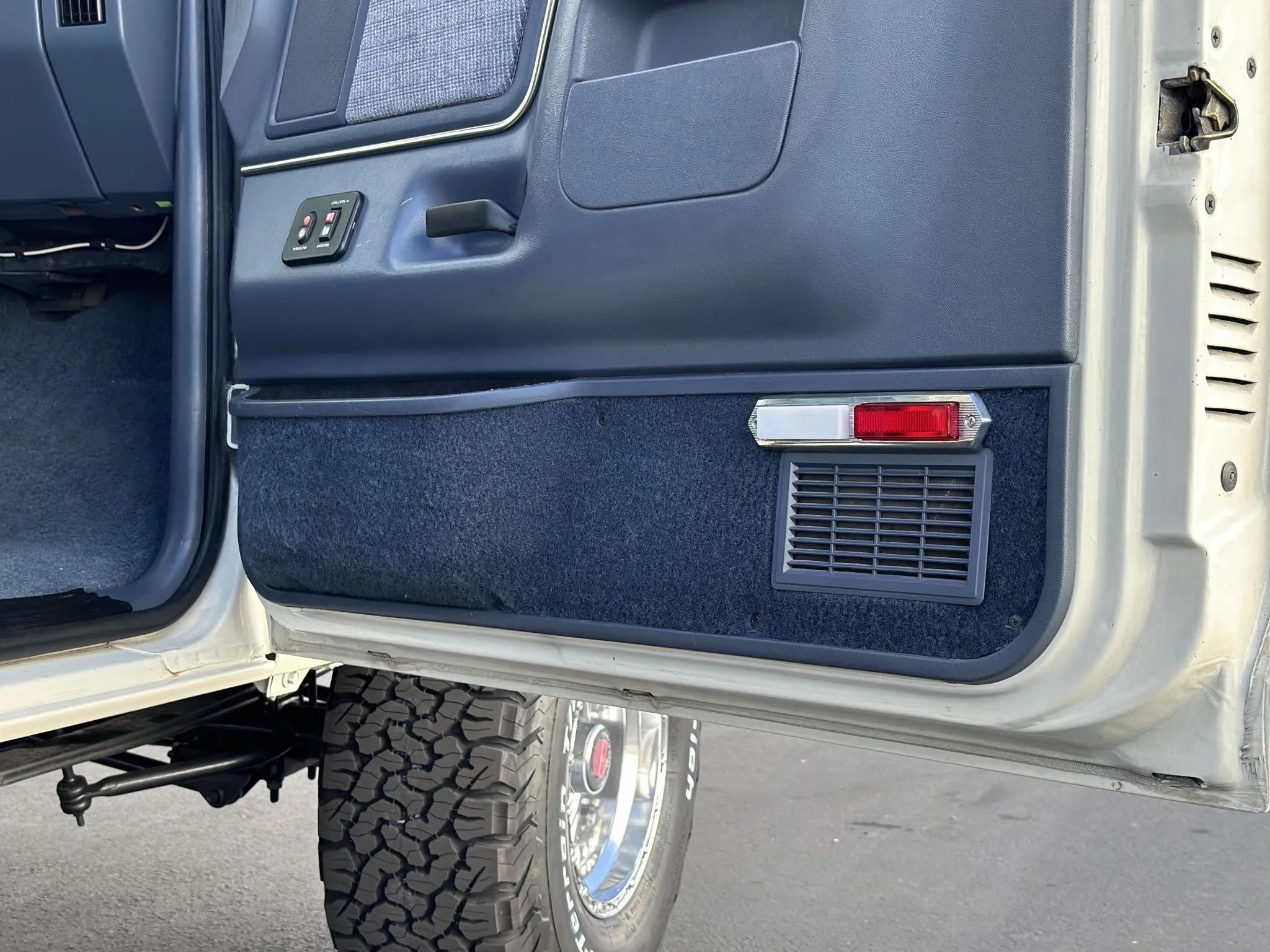 1990 Ford C-350 Centurion