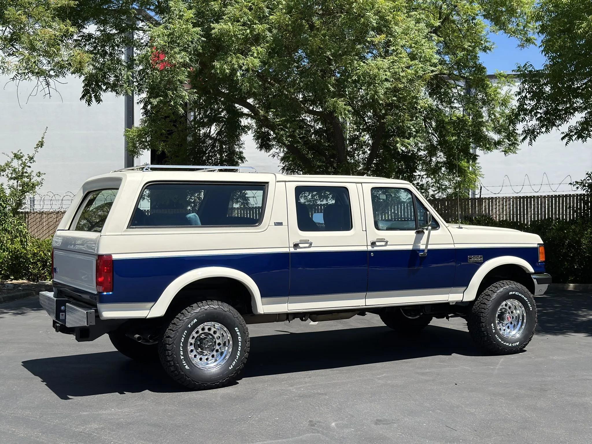 1990 Ford C-350 Centurion