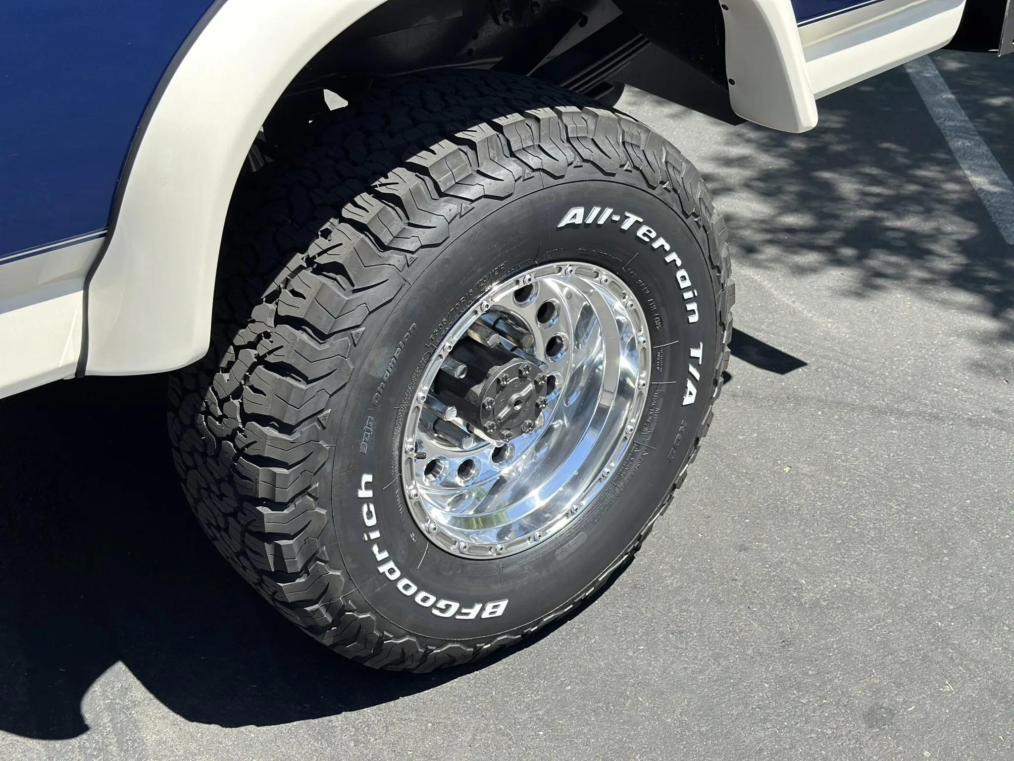 1990 Ford C-350 Centurion