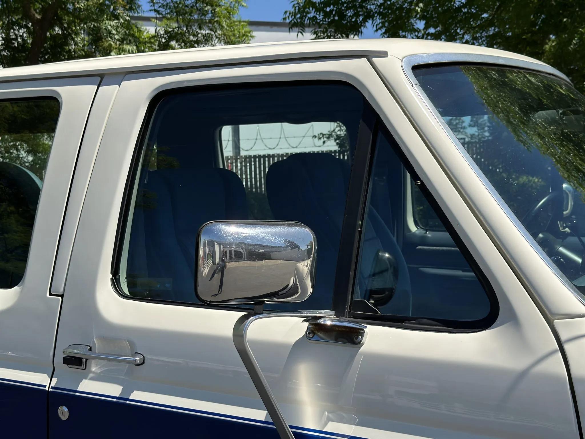 1990 Ford C-350 Centurion