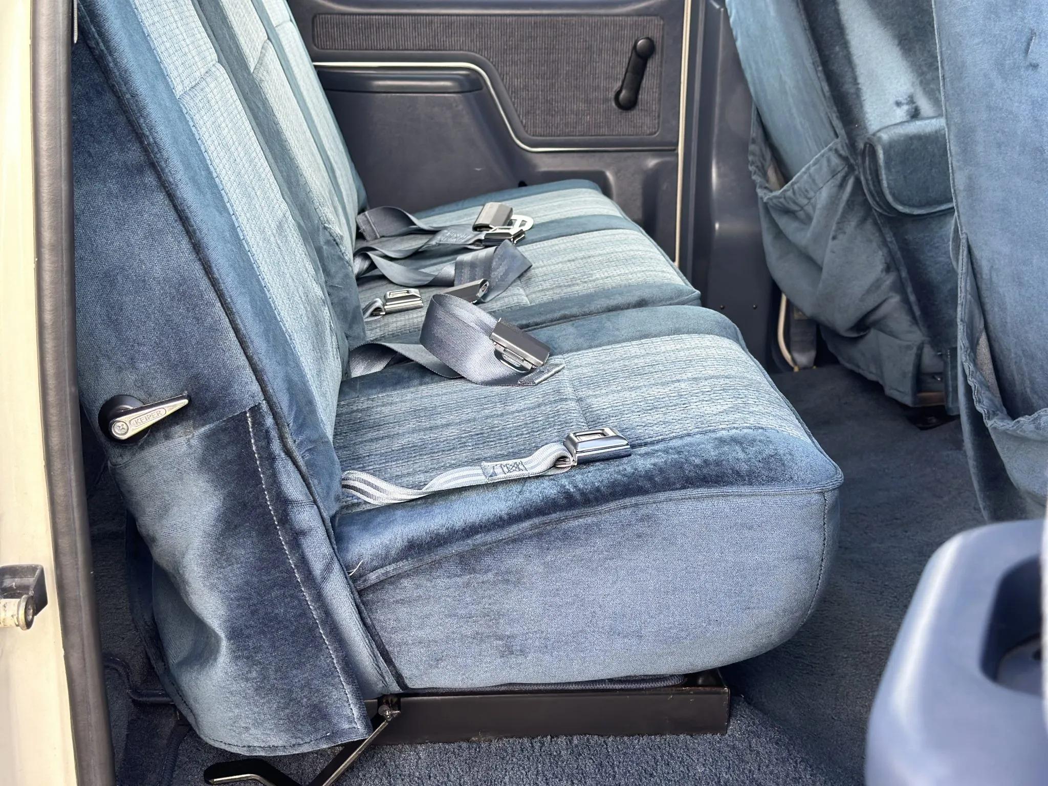 1990 Ford C-350 Centurion