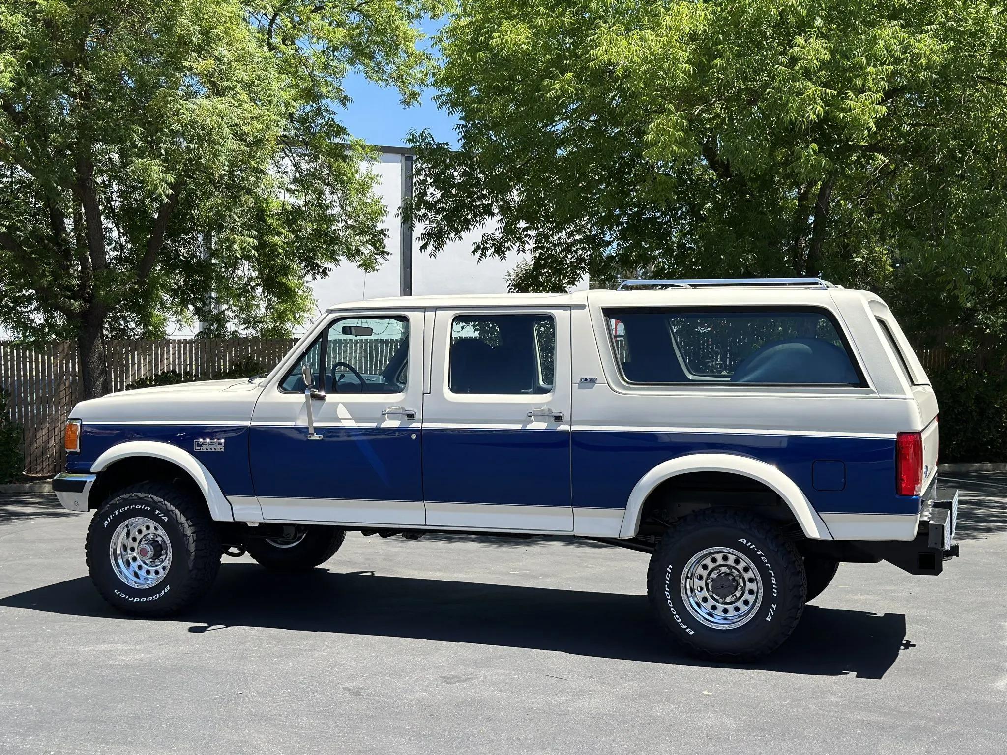1990 Ford C-350 Centurion