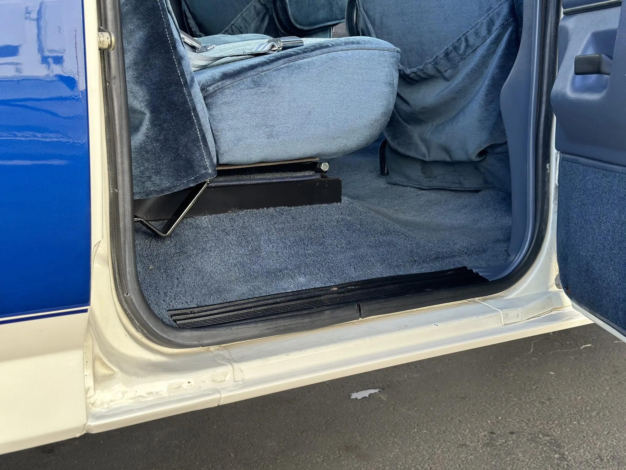 1990 Ford C-350 Centurion