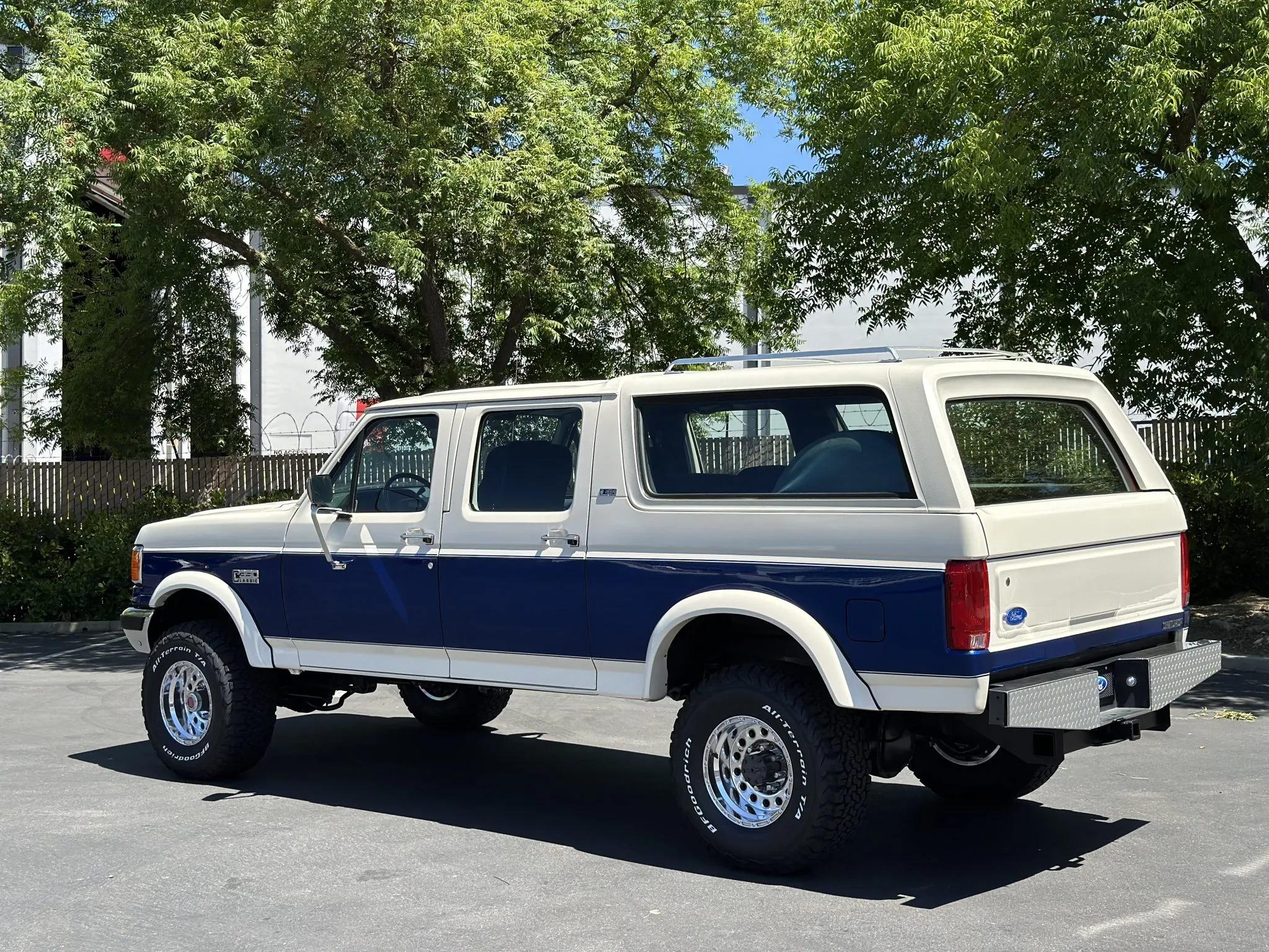 1990 Ford C-350 Centurion