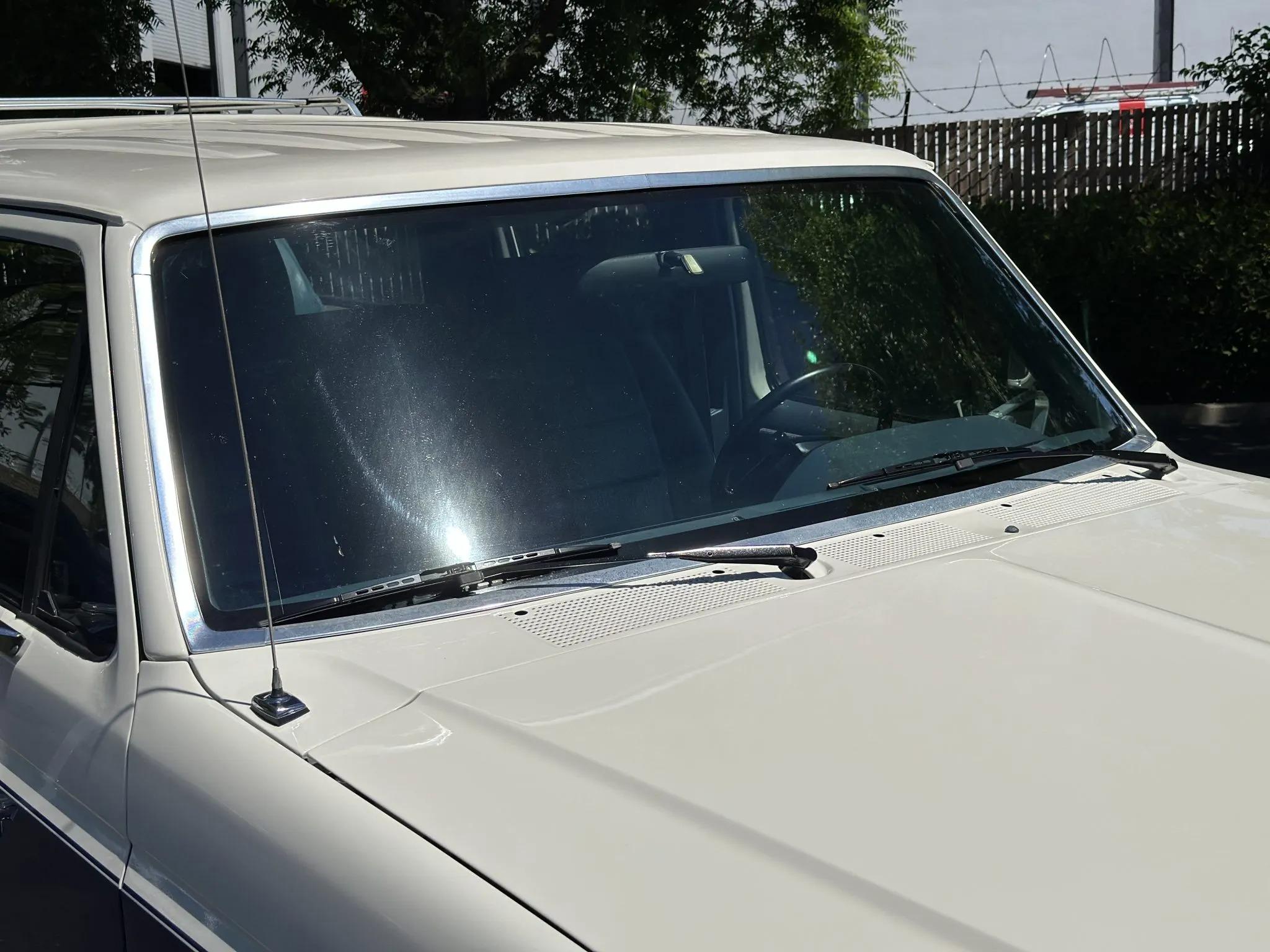 1990 Ford C-350 Centurion