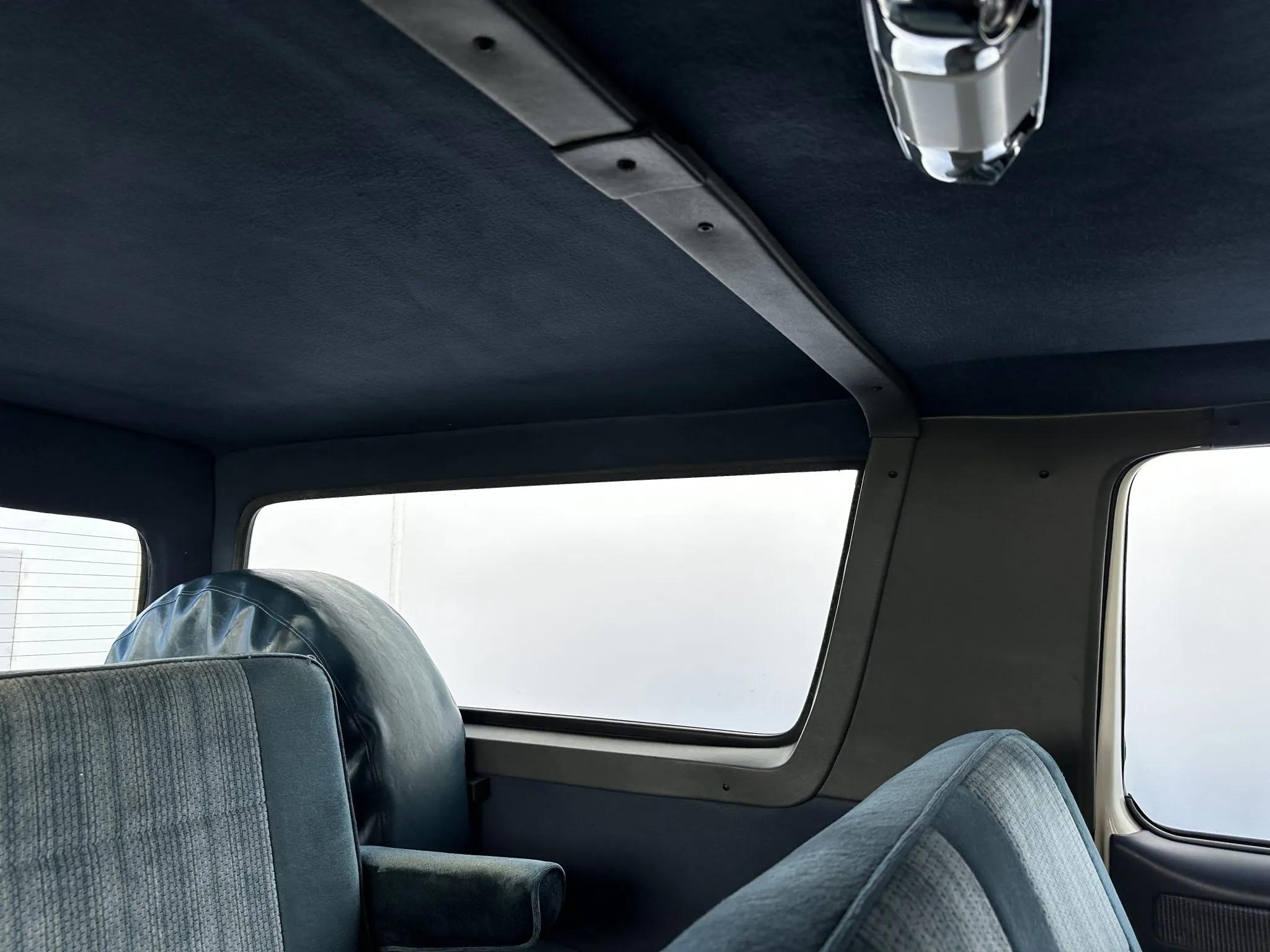 1990 Ford C-350 Centurion