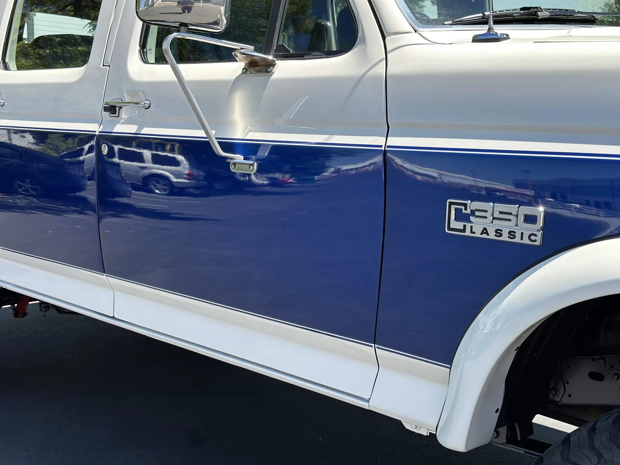 1990 Ford C-350 Centurion