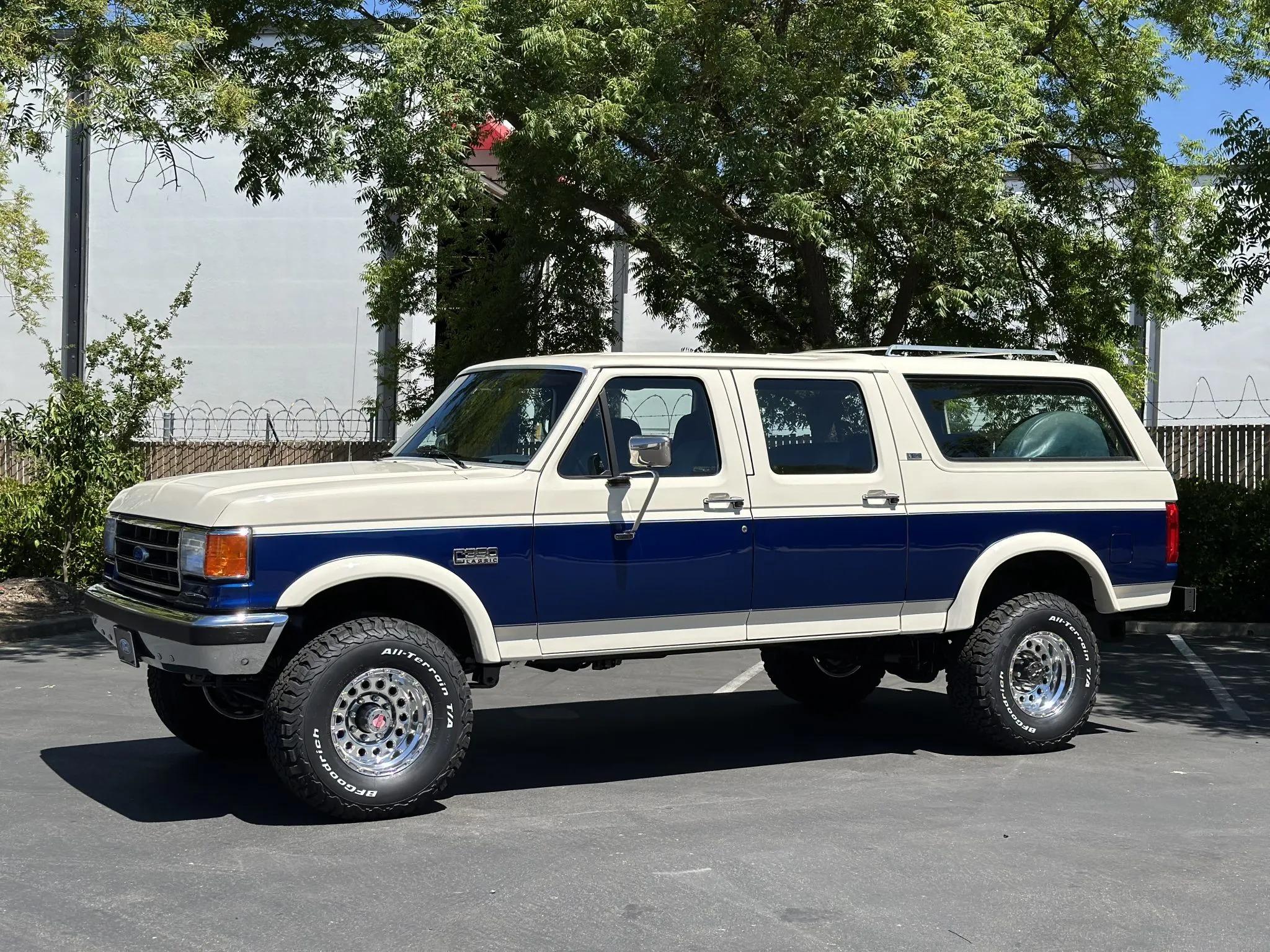 1990 Ford C-350 Centurion