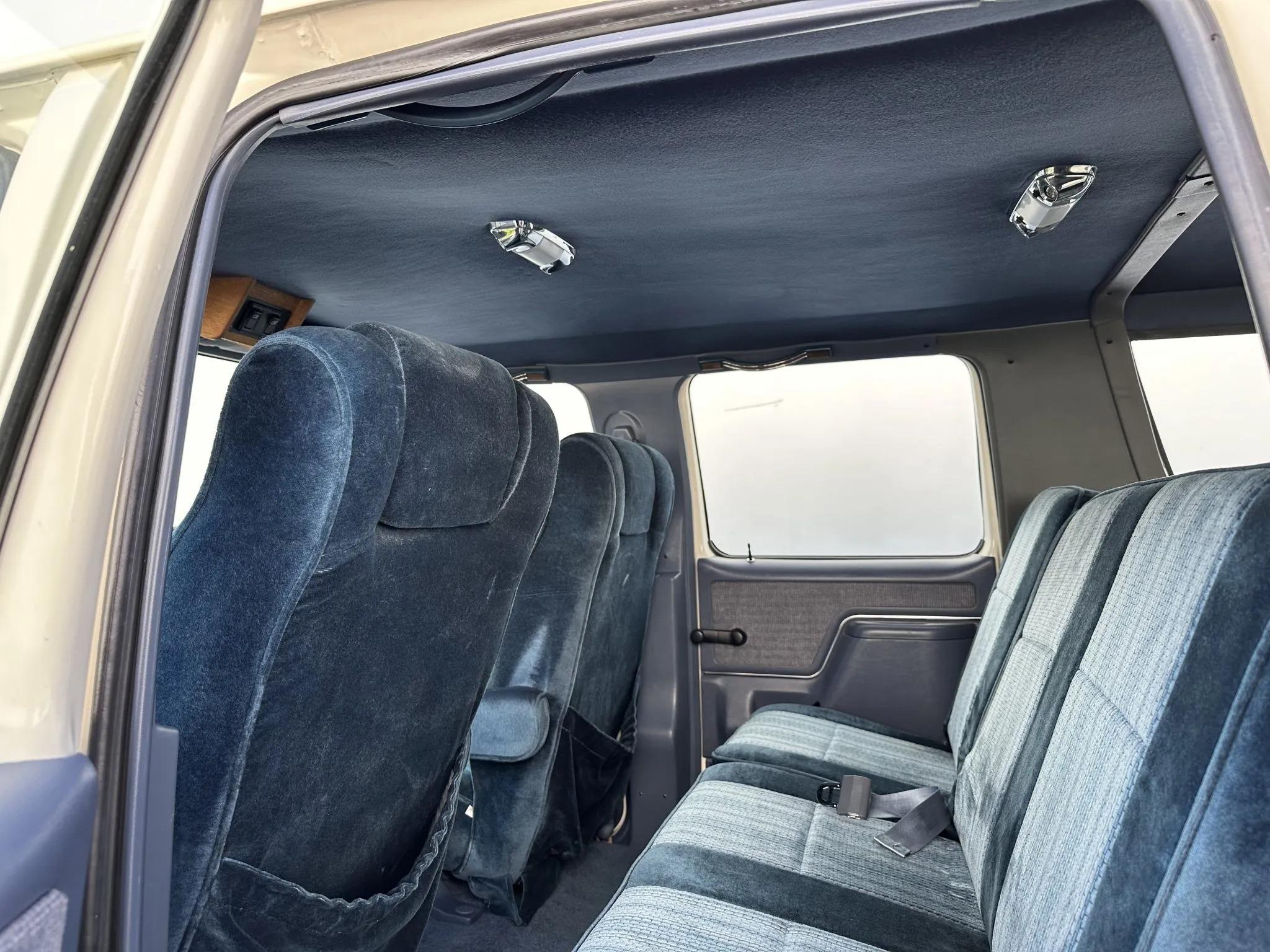 1990 Ford C-350 Centurion